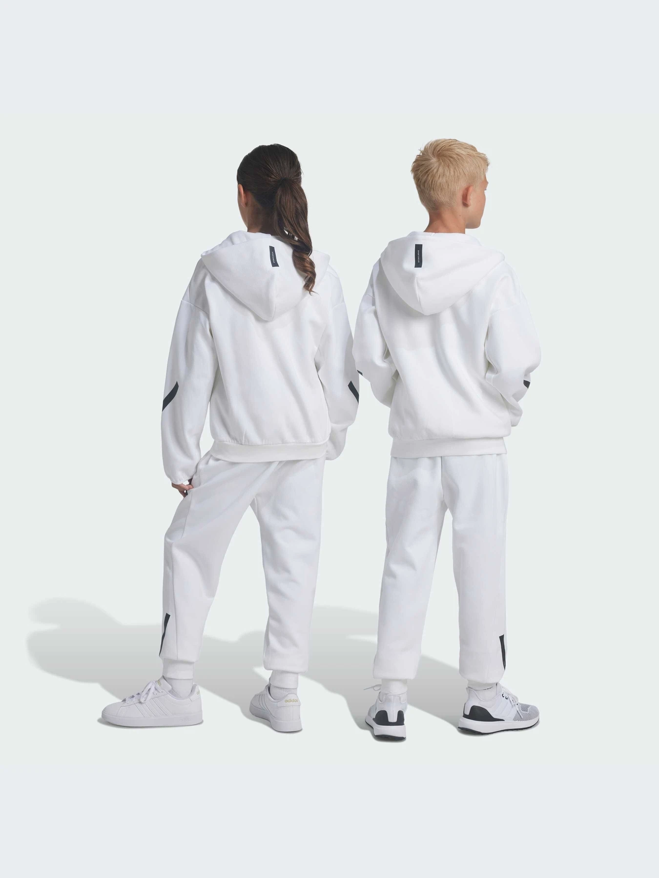 Брюки Adidas ZNE модель JJ4148-KZ Брюки Adidas ZNE модель JJ4148-KZ Фото