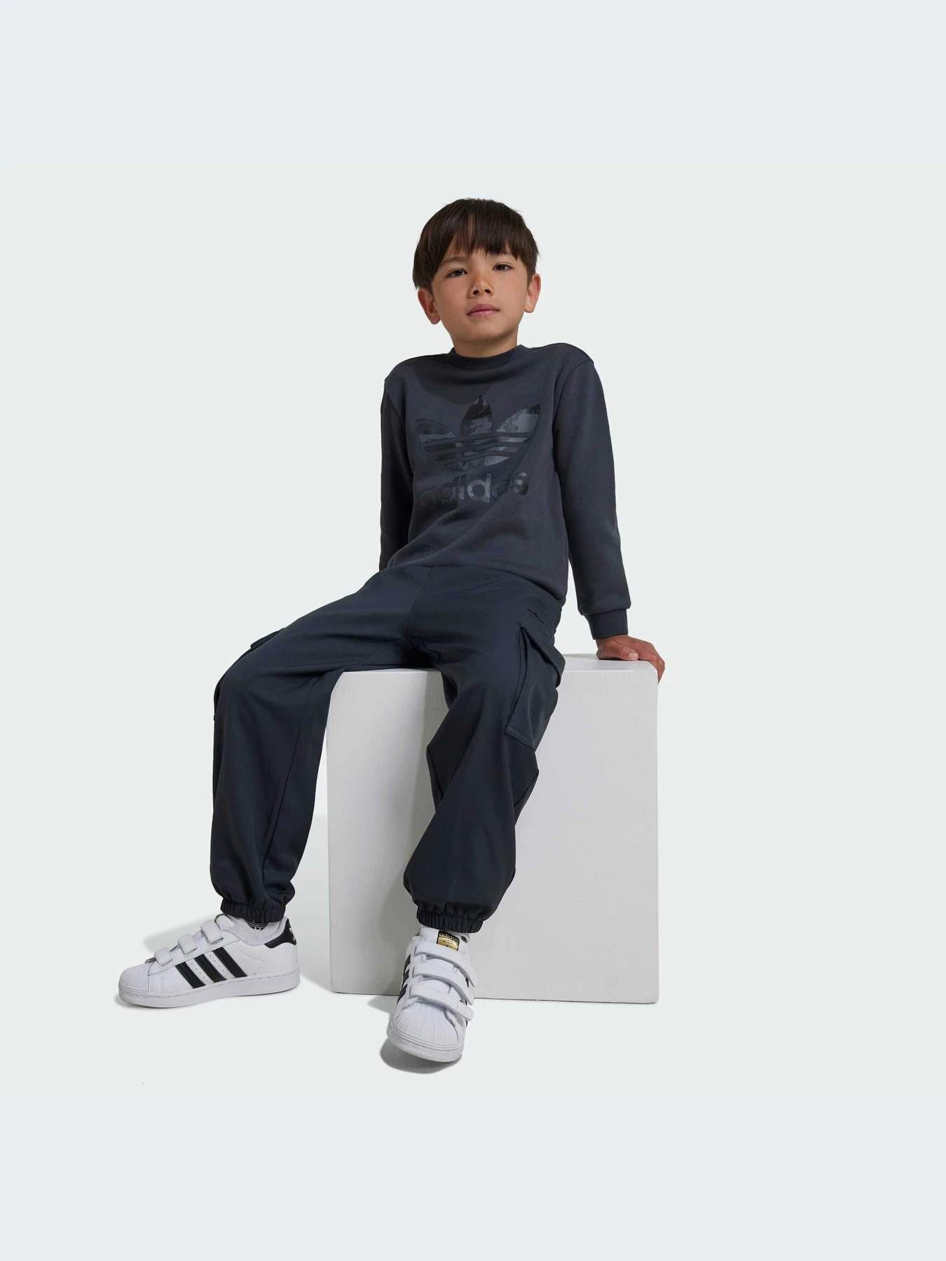 Костюмы Adidas модель IY1754-KZ Костюмы Adidas модель IY1754-KZ Фото