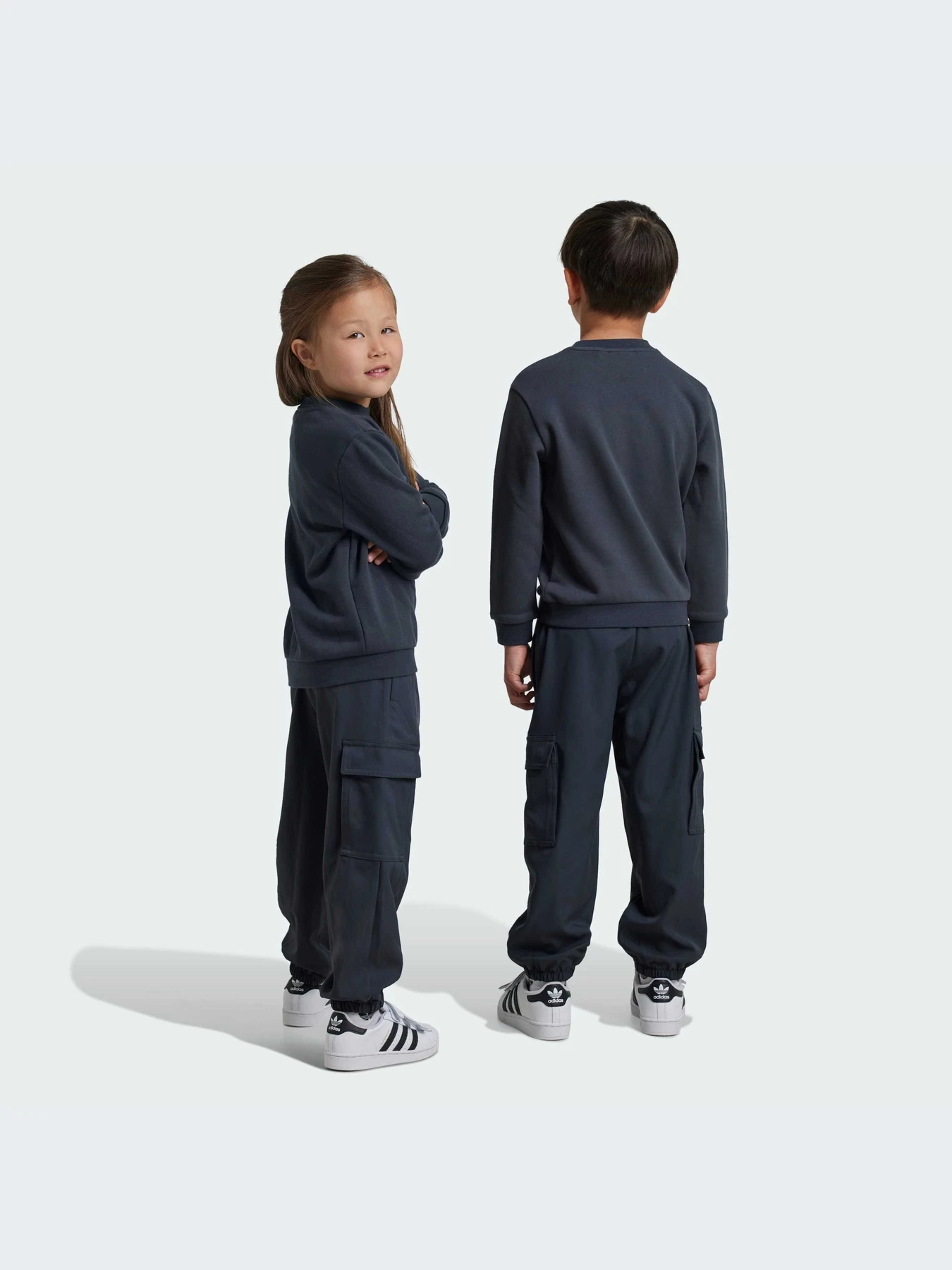 Костюмы Adidas модель IY1754-KZ Костюмы Adidas модель IY1754-KZ Фото