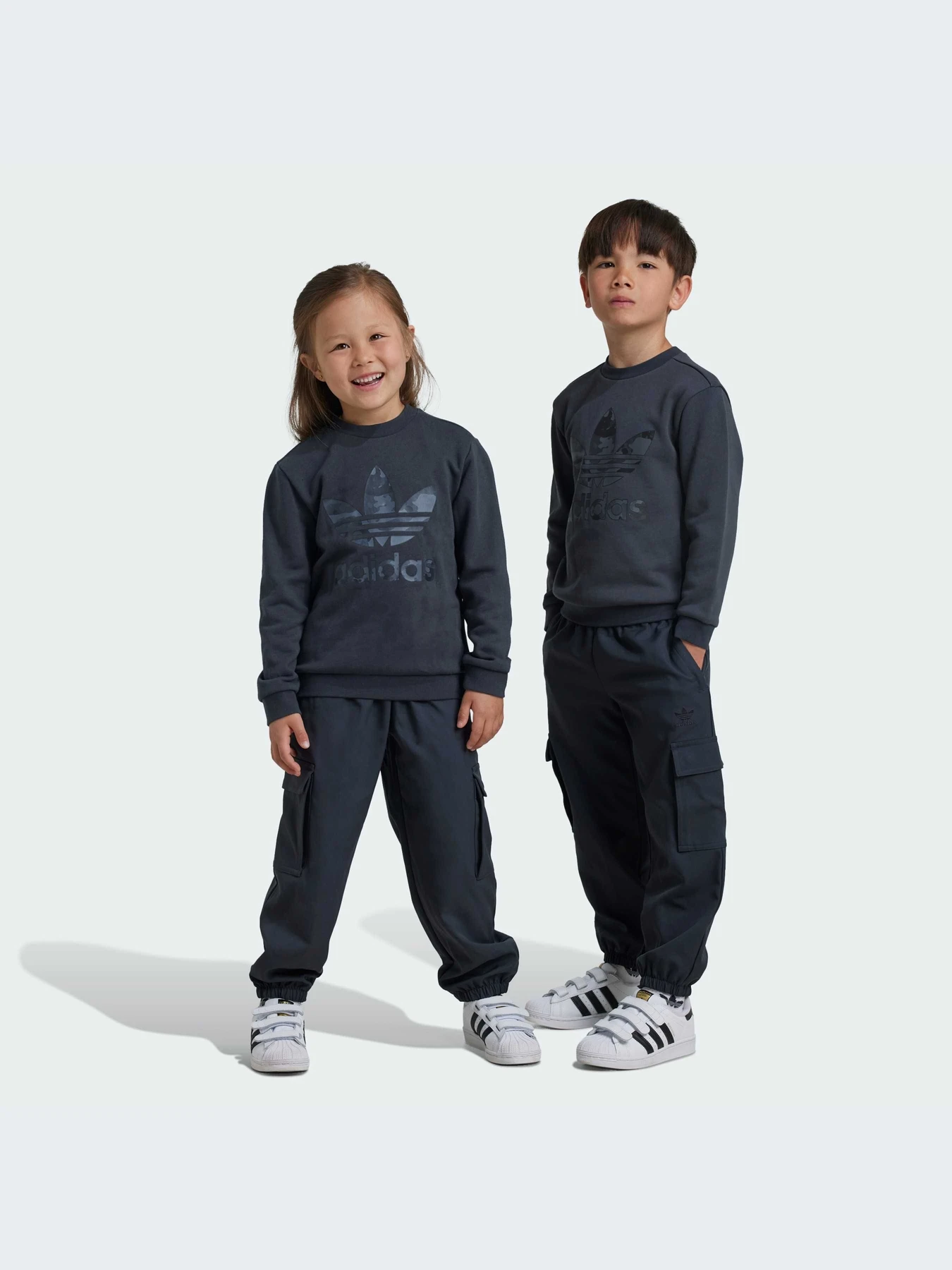 Костюмы Adidas модель IY1754-KZ Костюмы Adidas модель IY1754-KZ Фото
