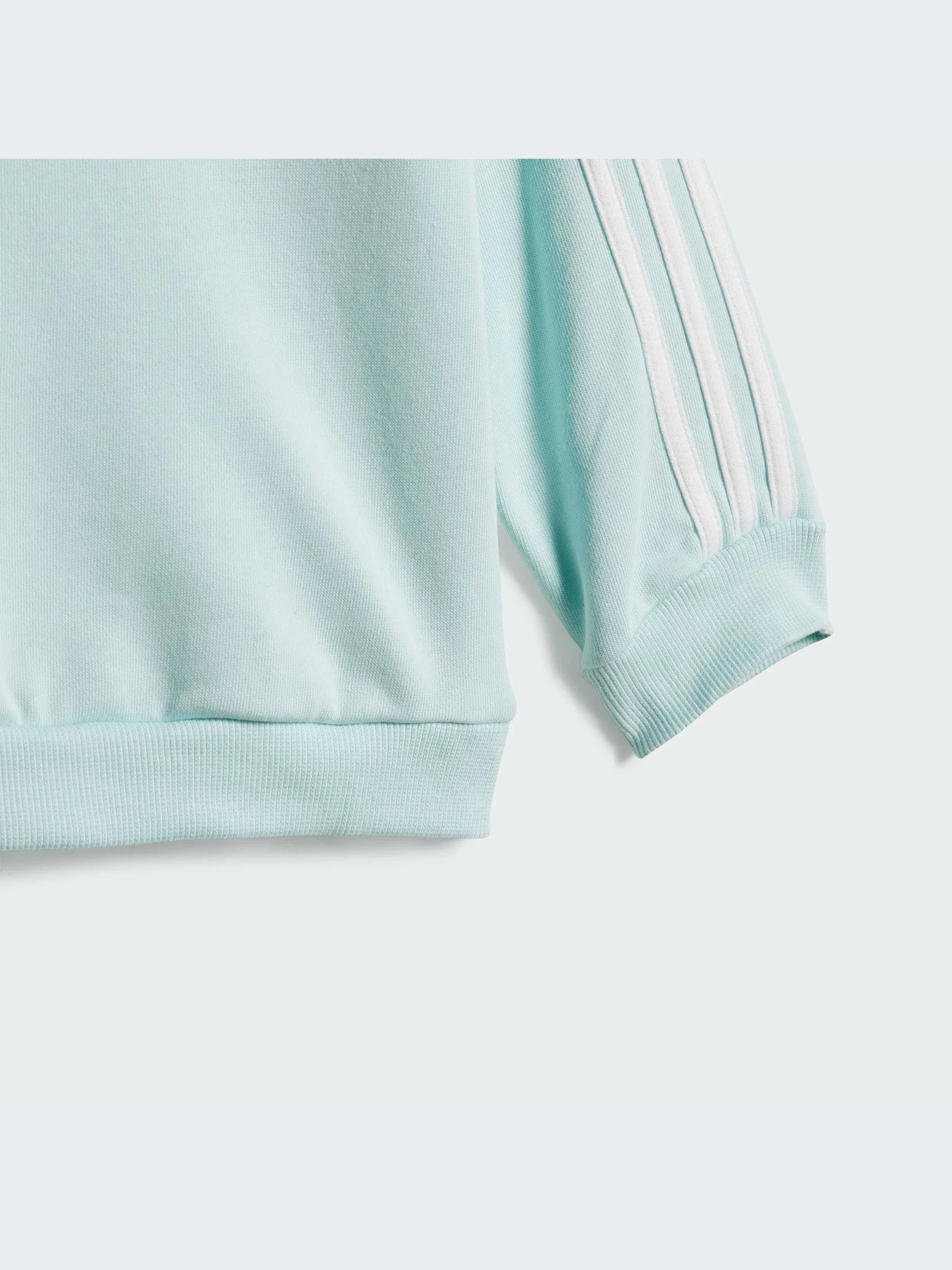 Костюмы Adidas модель IY7575-KZ Костюмы Adidas модель IY7575-KZ Фото
