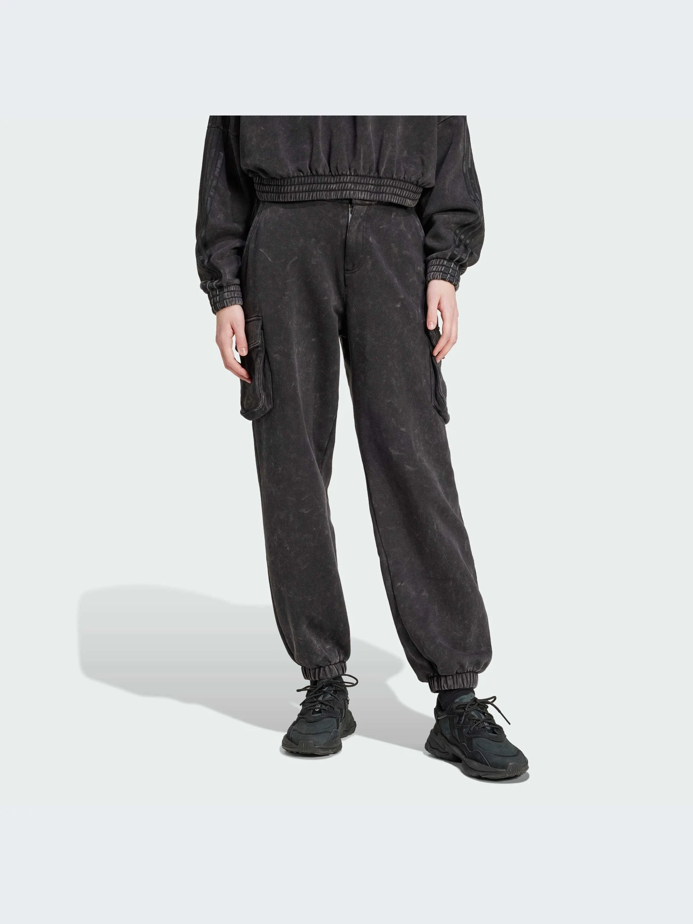 Брюки Adidas модель IW5563-KZ Брюки Adidas модель IW5563-KZ Фото