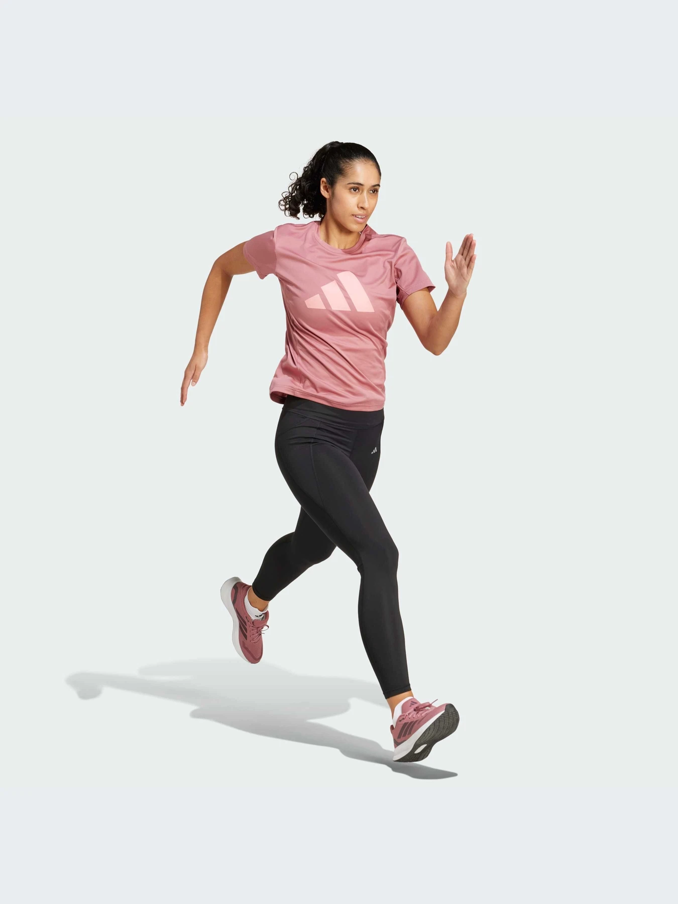 Футболки и поло Adidas модель IW8444-KZ Футболки и поло Adidas модель IW8444-KZ Фото