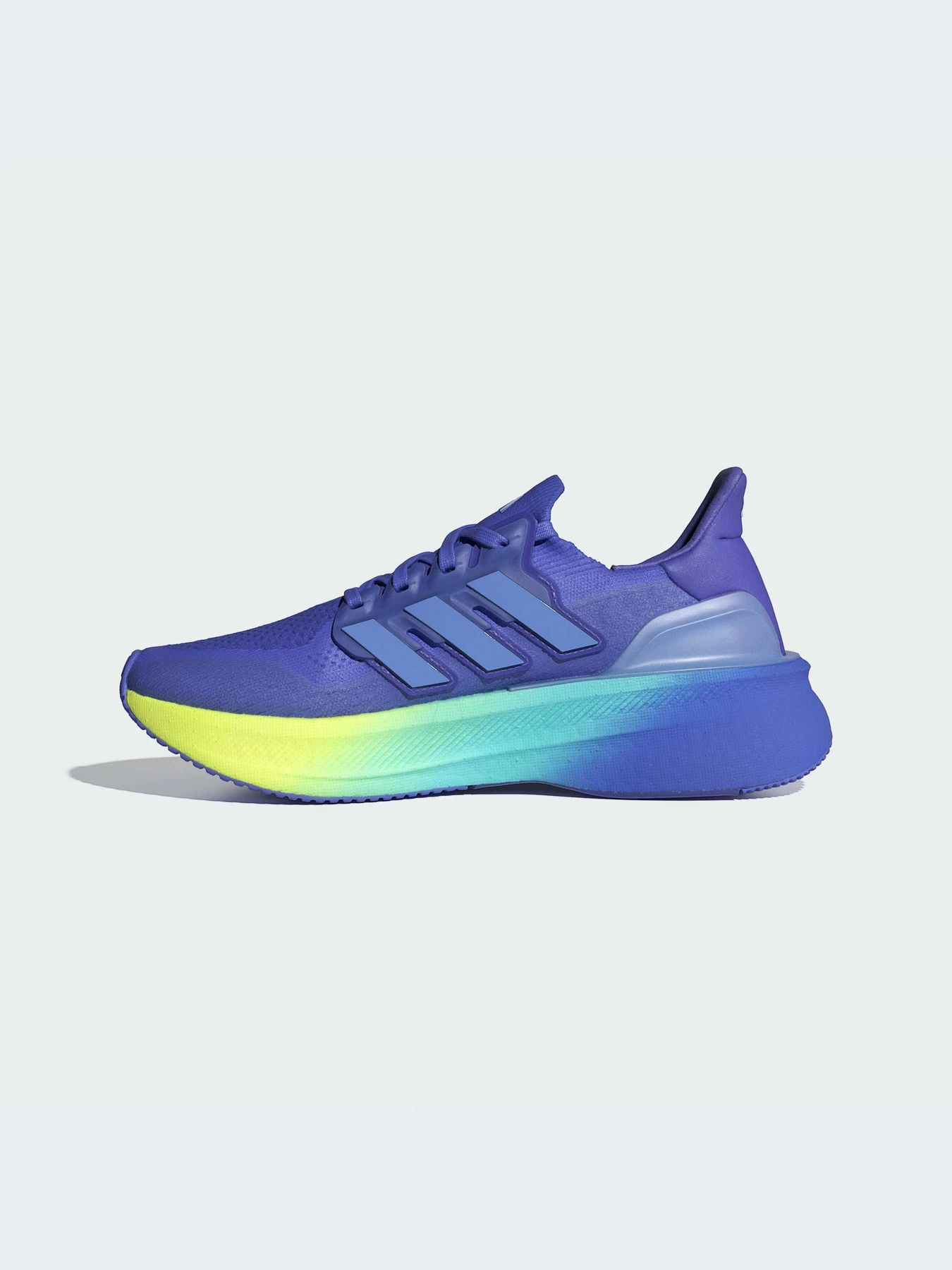 Кроссовки Adidas Ultraboost модель ID8842-KZ Кроссовки Adidas Ultraboost модель ID8842-KZ Фото
