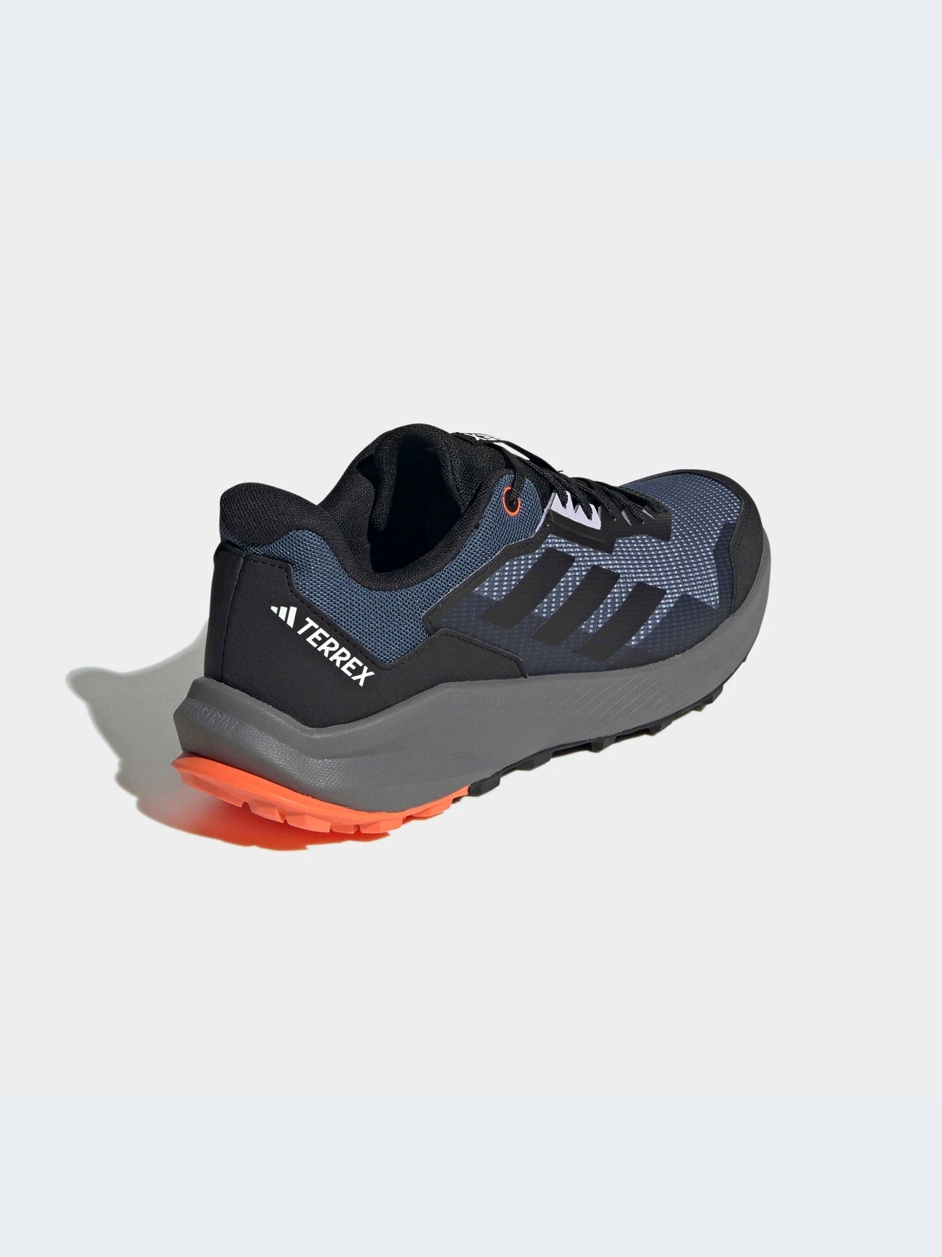 Кроссовки Adidas модель HR1157-KZ Кроссовки Adidas модель HR1157-KZ Фото