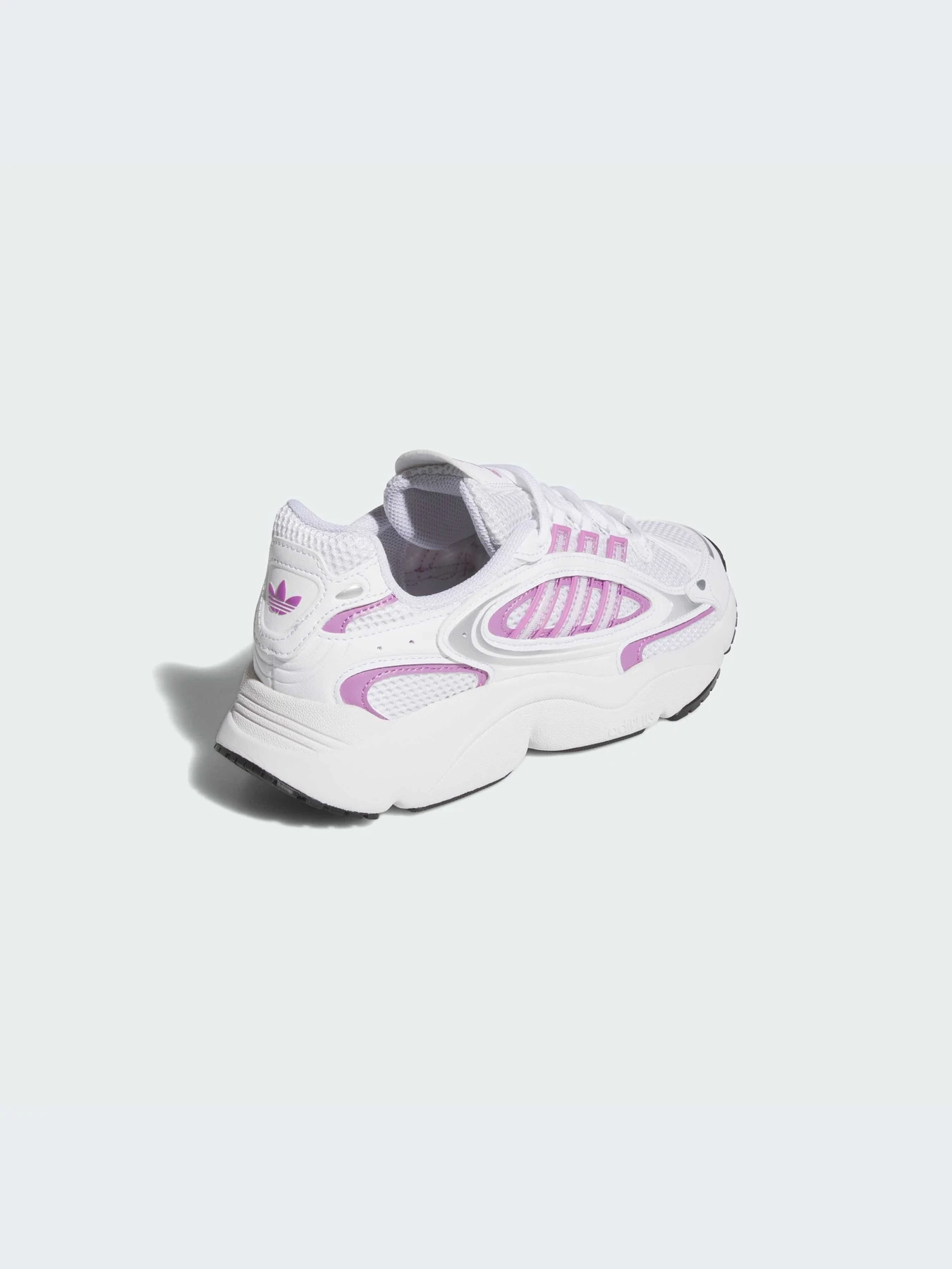 Кроссовки Adidas Ozweego модель IF9500-KZ Кроссовки Adidas Ozweego модель IF9500-KZ Фото