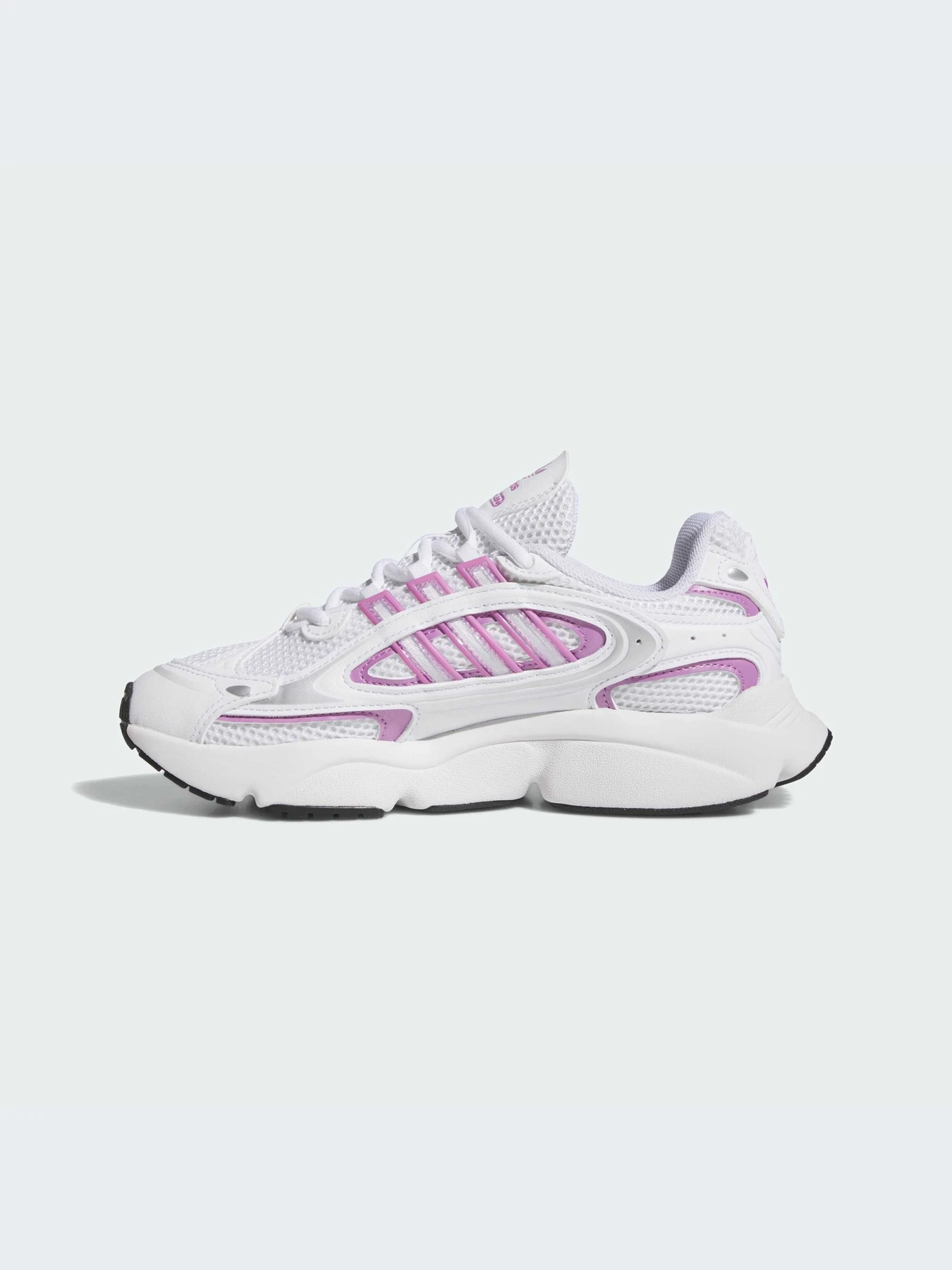 Кроссовки Adidas Ozweego модель IF9500-KZ Кроссовки Adidas Ozweego модель IF9500-KZ Фото