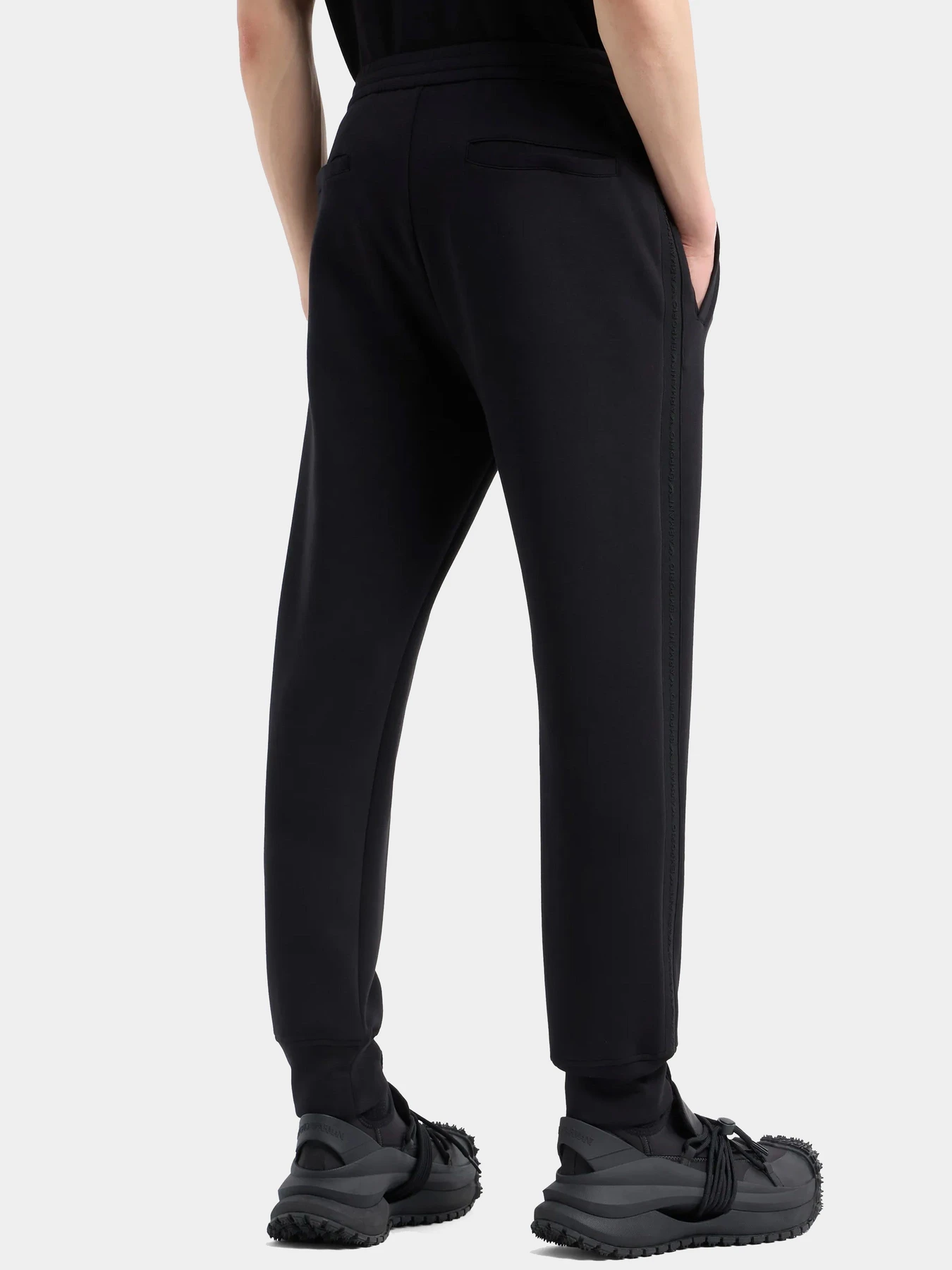 Брюки Emporio Armani модель 6D1PK3-1JHSZ-0999 Брюки Emporio Armani модель 6D1PK3-1JHSZ-0999 Фото