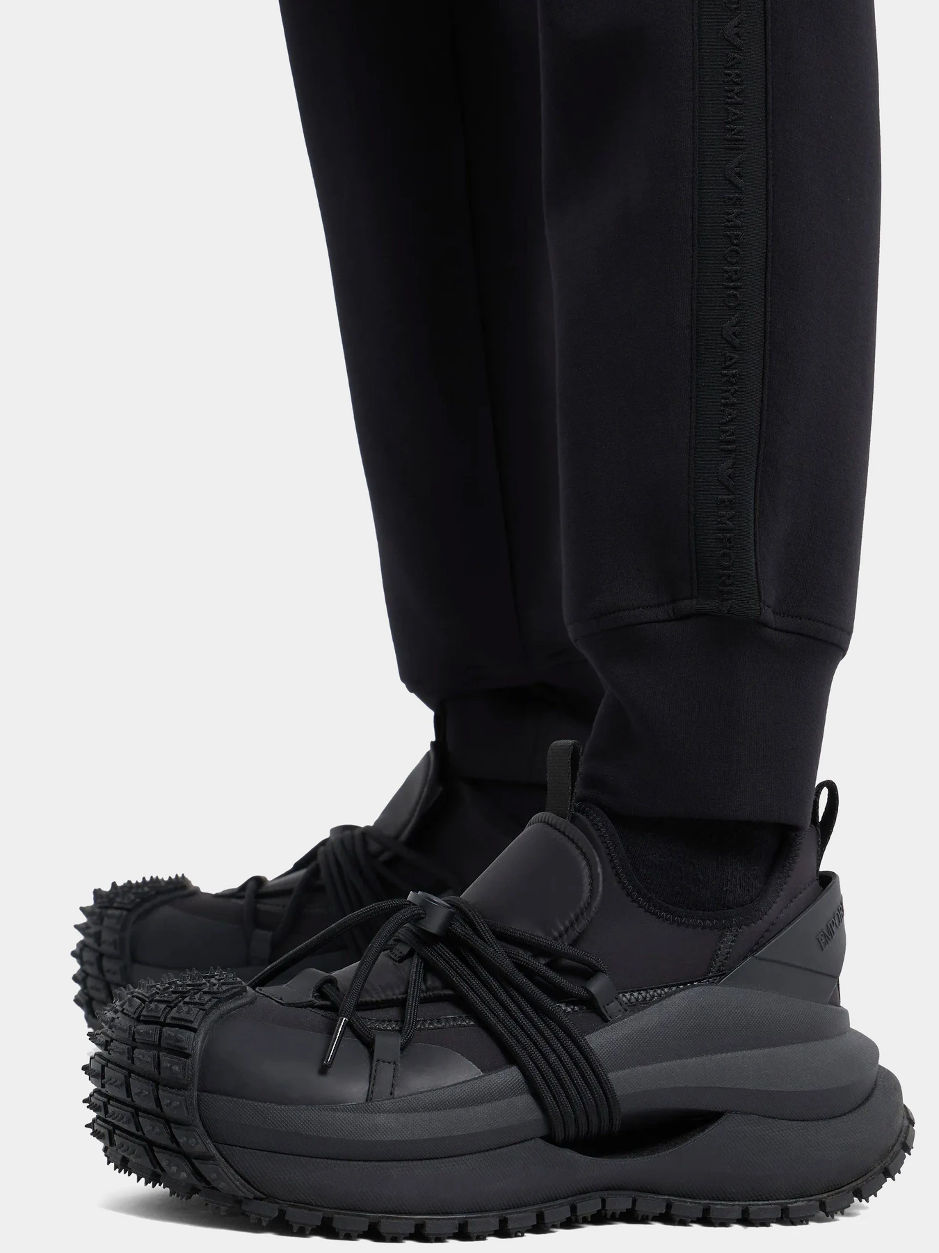 Брюки Emporio Armani модель 6D1PK3-1JHSZ-0999 Брюки Emporio Armani модель 6D1PK3-1JHSZ-0999 Фото