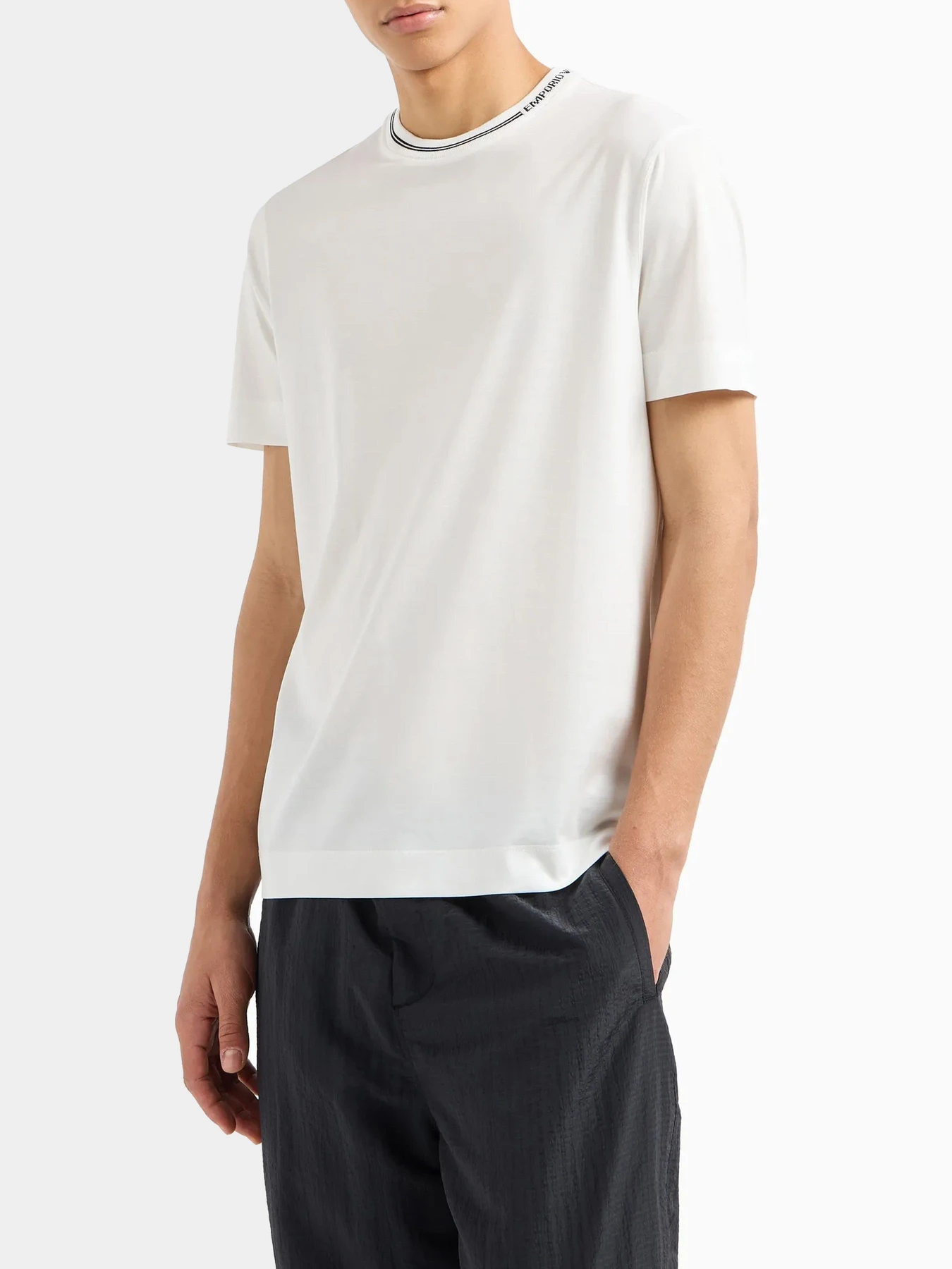 Футболки и поло Emporio Armani модель 6D1T95-1JOSZ-0101 Футболки и поло Emporio Armani модель 6D1T95-1JOSZ-0101 Фото
