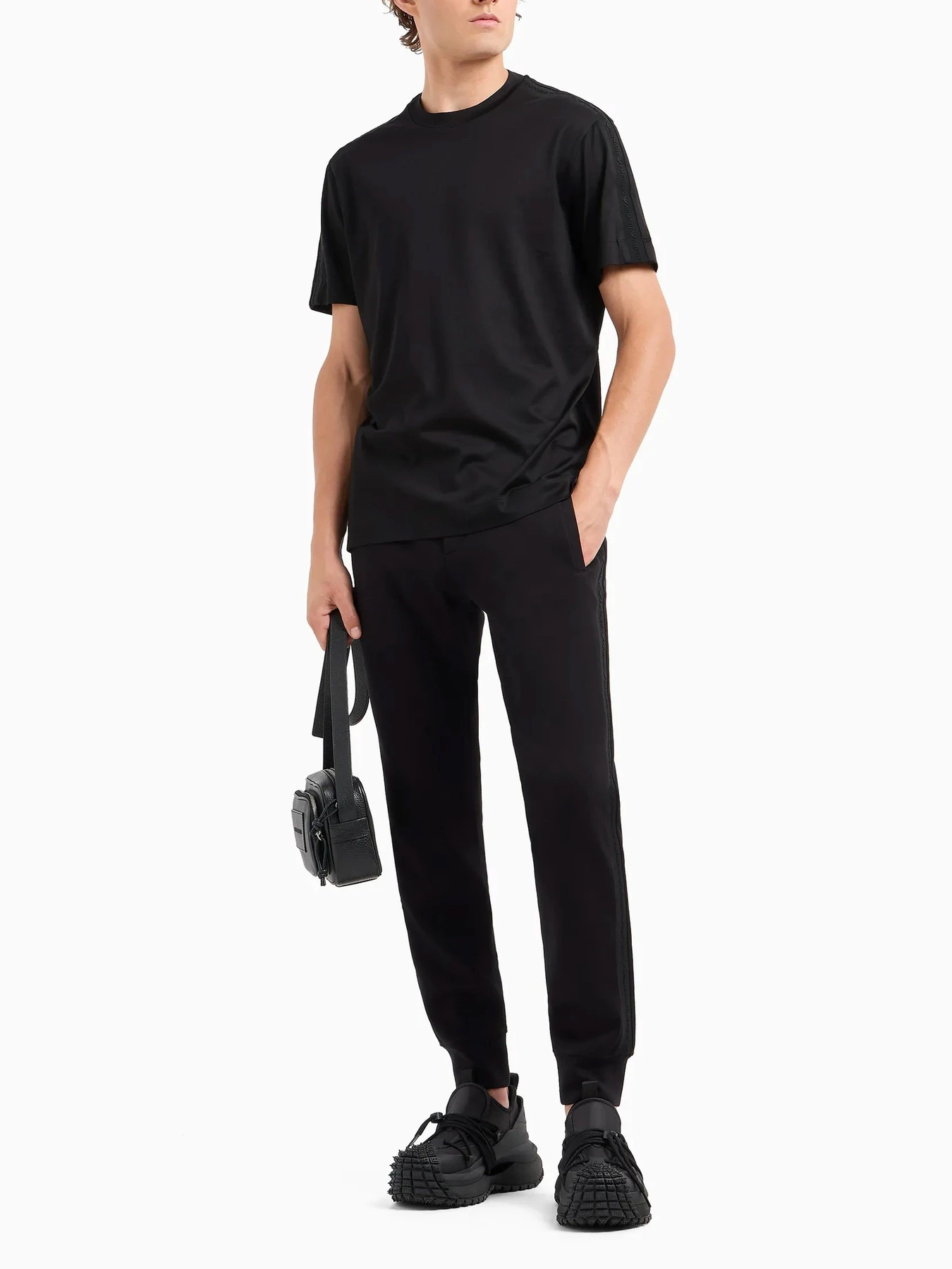 Футболки и поло Emporio Armani модель 6D1TD6-1JOSZ-0999 Футболки и поло Emporio Armani модель 6D1TD6-1JOSZ-0999 Фото