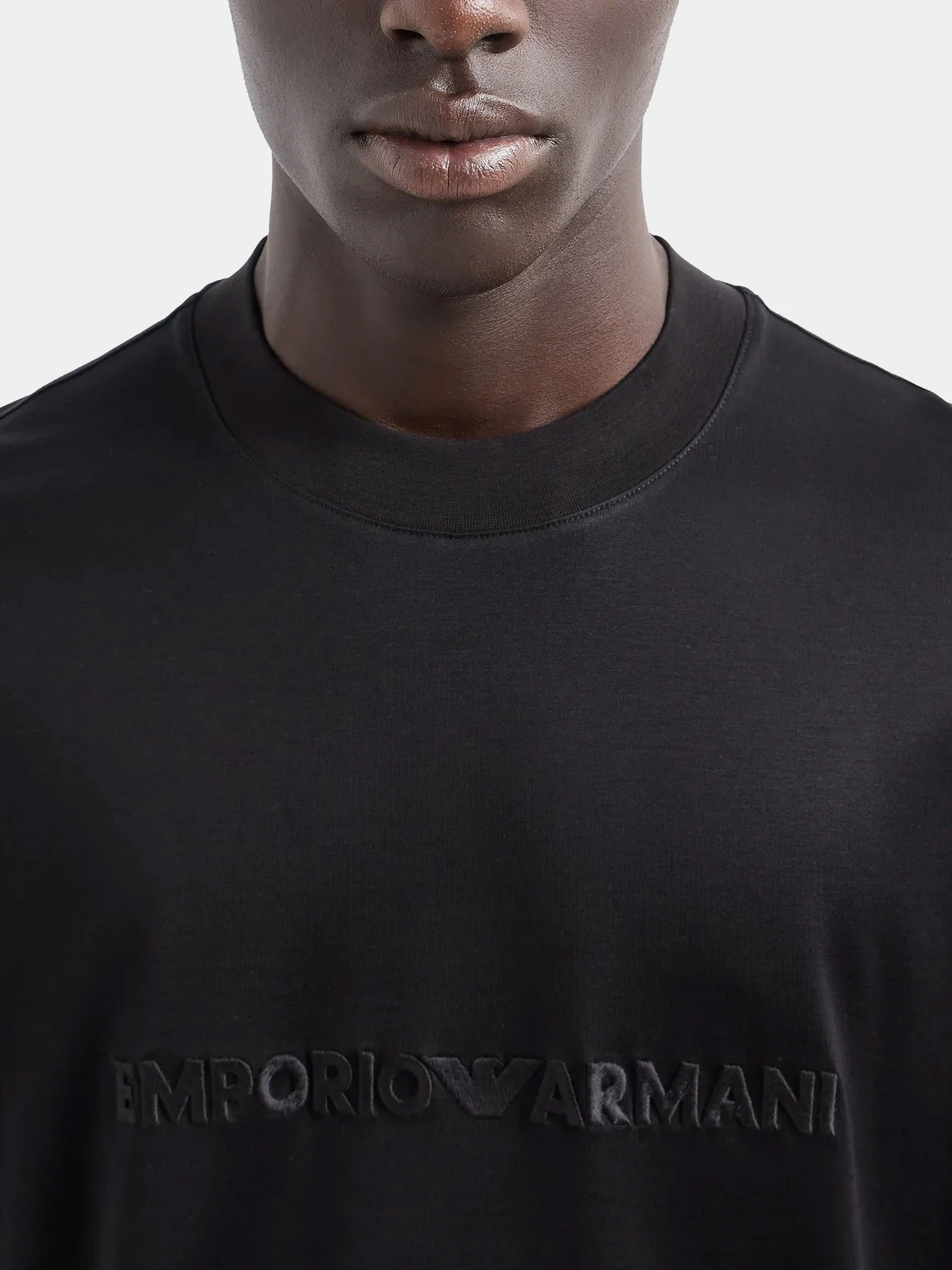 Футболки и поло Emporio Armani модель 6D1TR9-1JOSZ-0999 Футболки и поло Emporio Armani модель 6D1TR9-1JOSZ-0999 Фото