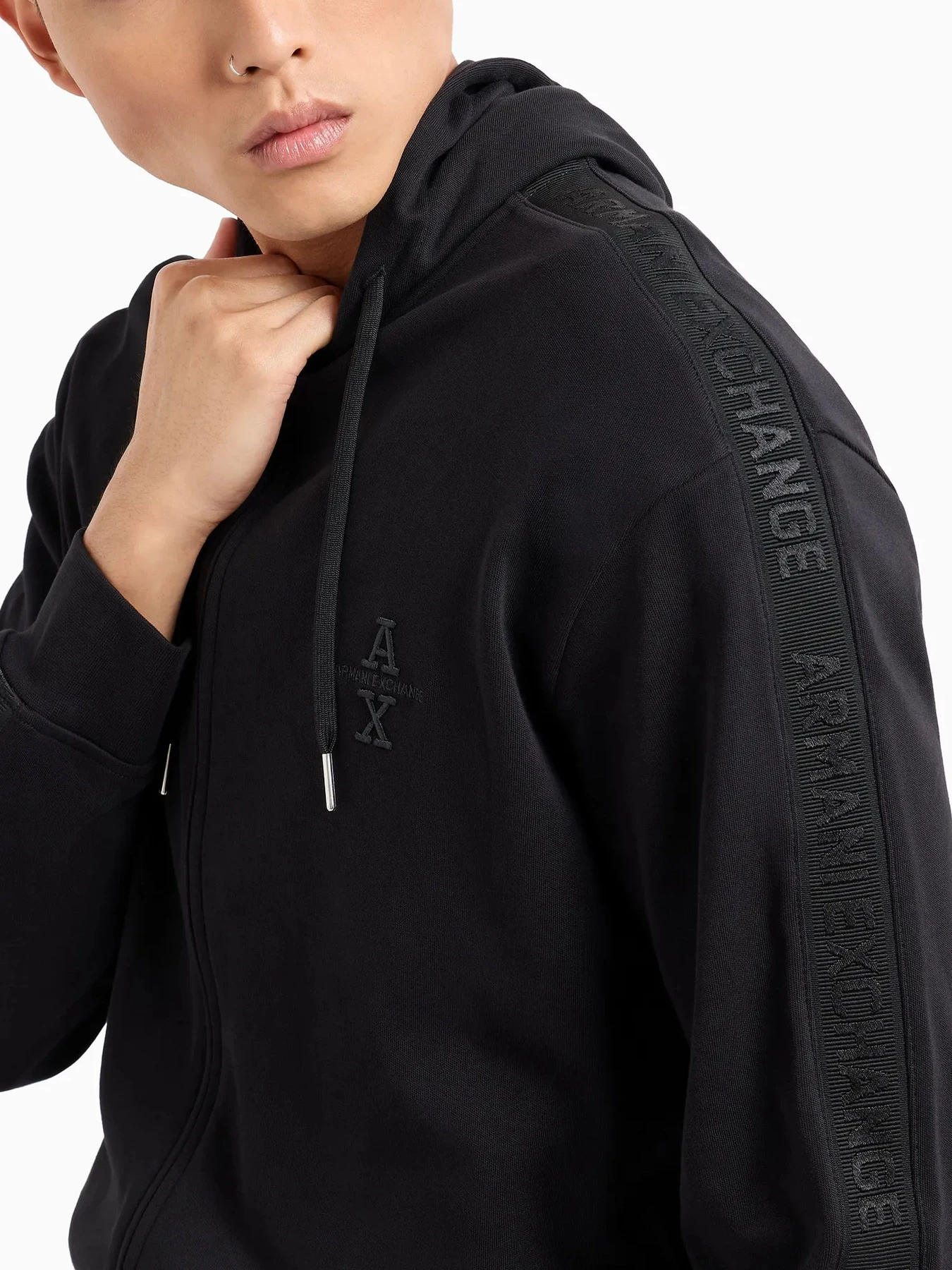 Худи и свитшоты Armani Exchange модель 6DZMLC-ZJNNZ-1200 Худи и свитшоты Armani Exchange модель 6DZMLC-ZJNNZ-1200 Фото