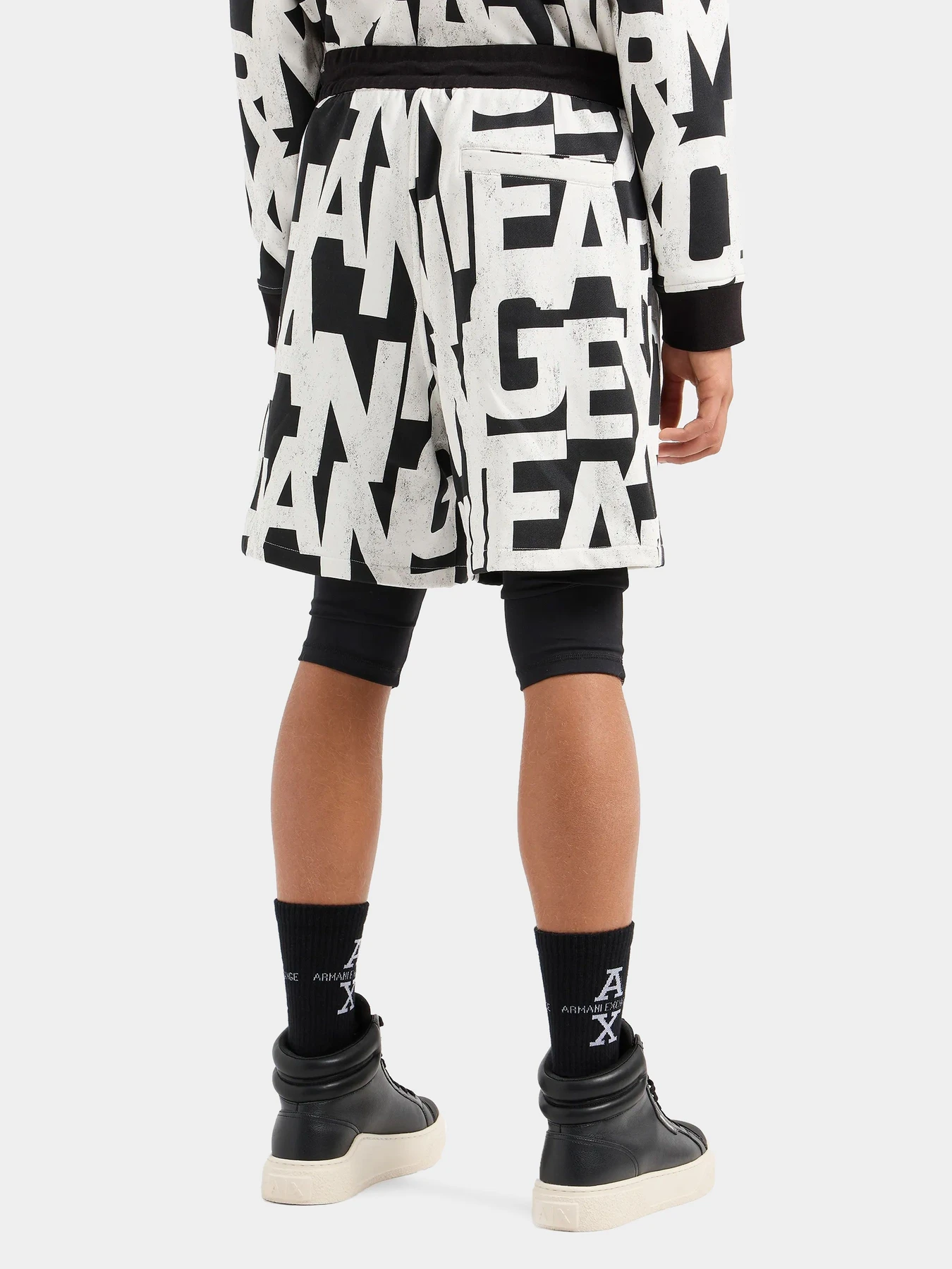 Шорты Armani Exchange модель 6DZSLB-ZJ4XZ-52AN Шорты Armani Exchange модель 6DZSLB-ZJ4XZ-52AN Фото