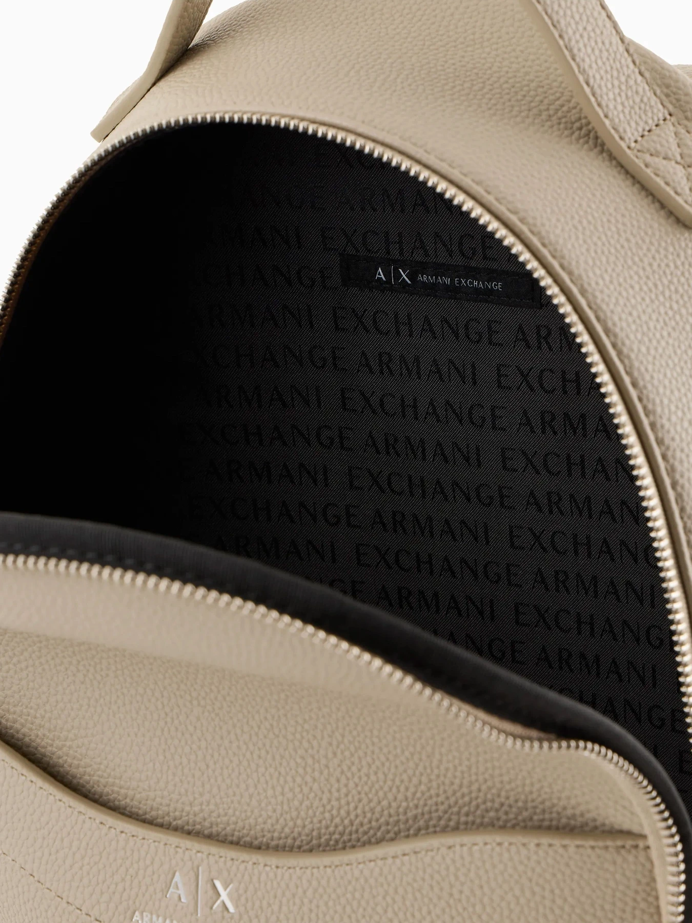 Рюкзаки Armani Exchange модель 949197-CC783-14349 Рюкзаки Armani Exchange модель 949197-CC783-14349 Фото