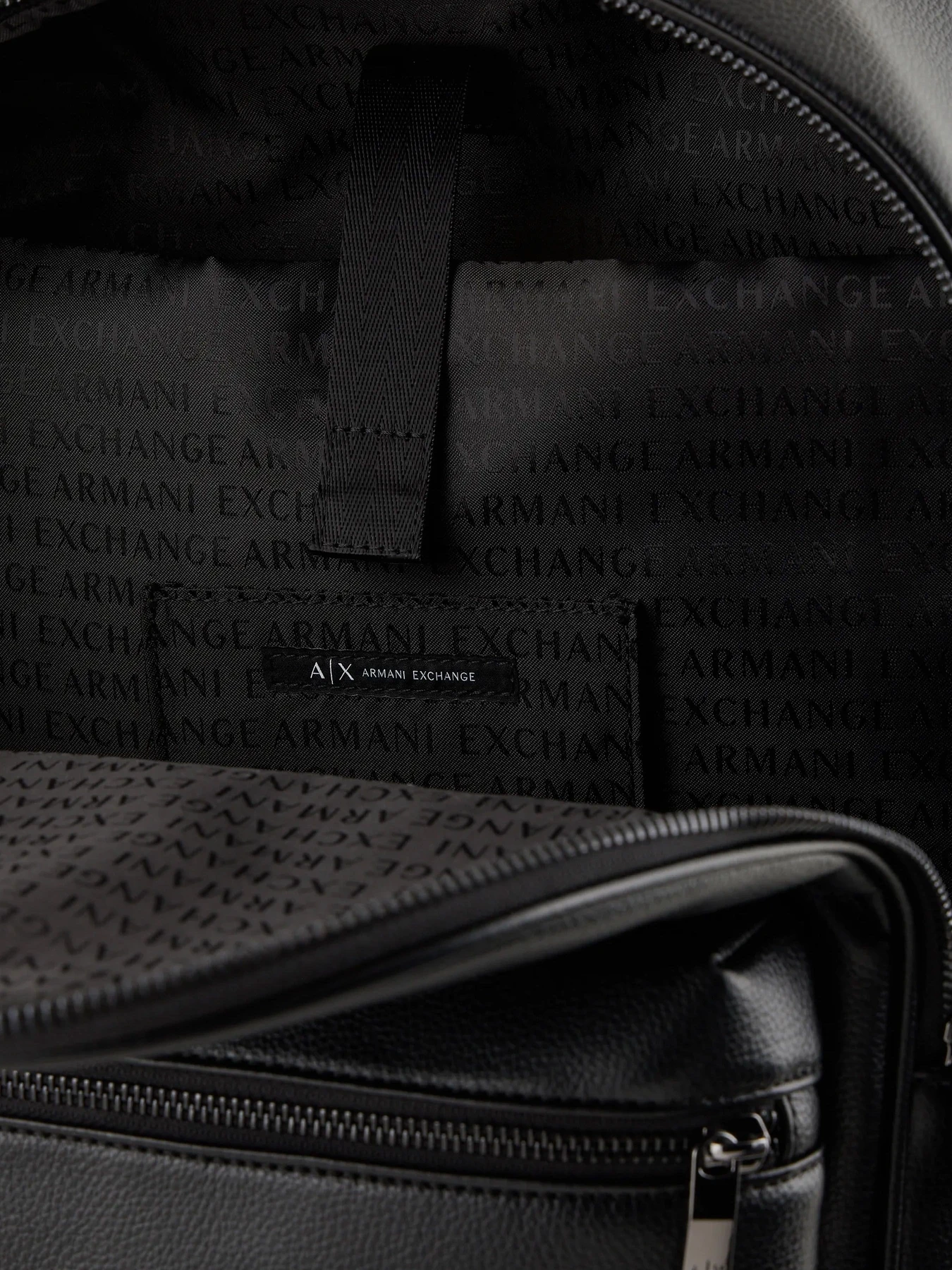 Рюкзаки Armani Exchange модель 952689-4F884-00020 Рюкзаки Armani Exchange модель 952689-4F884-00020 Фото