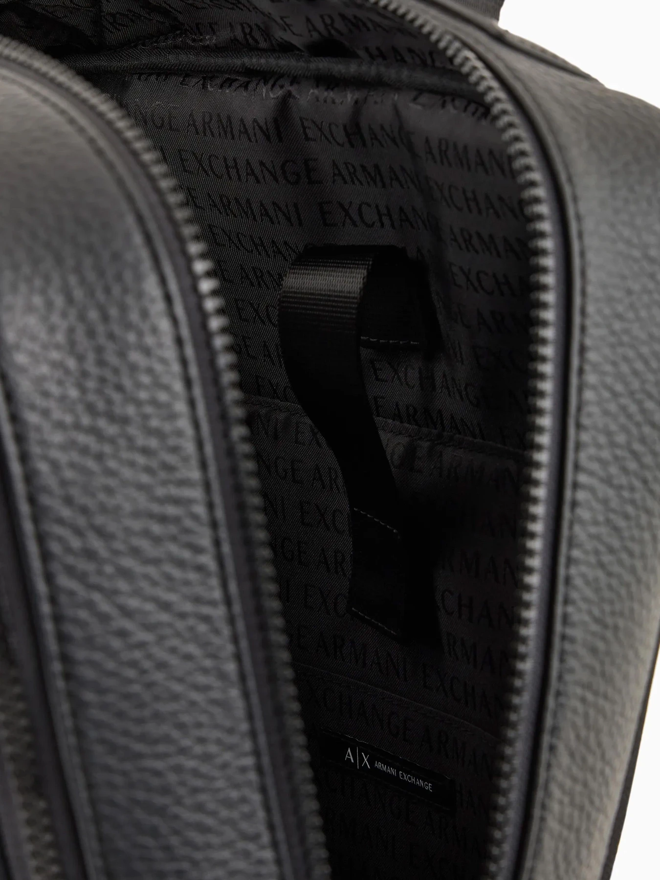 Рюкзаки Armani Exchange модель 952693-4F863-00020 Рюкзаки Armani Exchange модель 952693-4F863-00020 Фото