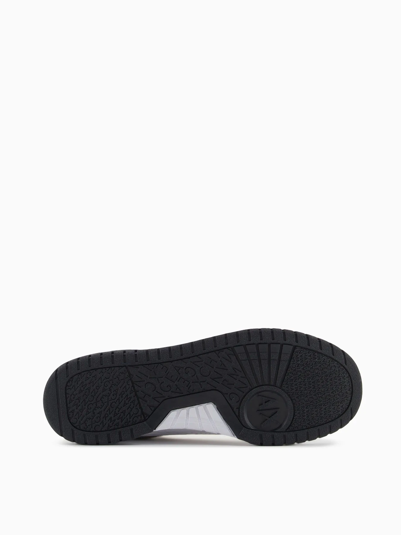 Кроссовки Armani Exchange модель XUX222-XV860-U184 Кроссовки Armani Exchange модель XUX222-XV860-U184 Фото