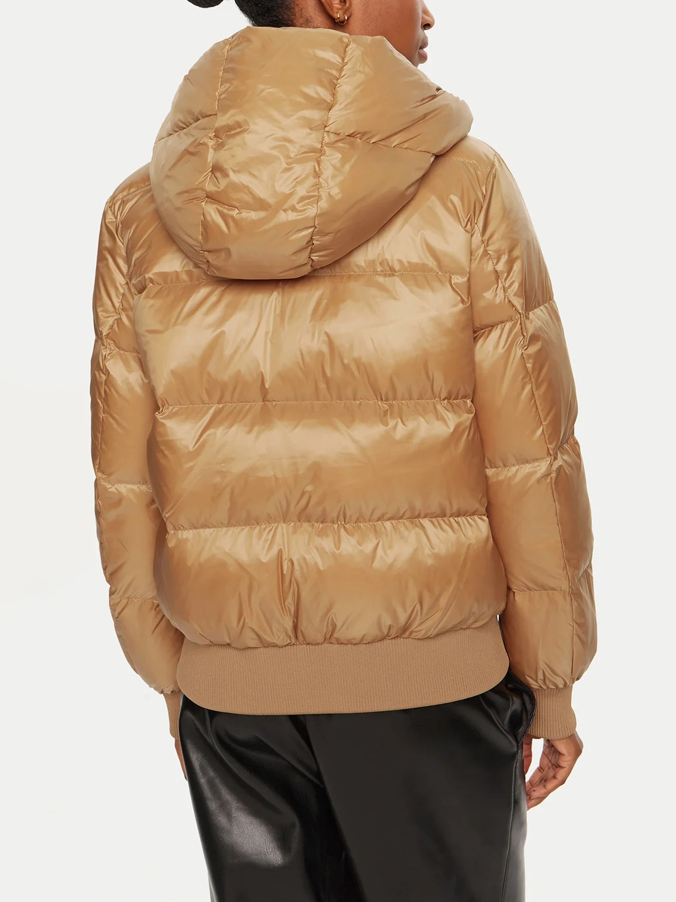 Куртки и дубленки Armani Exchange модель XW000228-AF10860-U6164 Куртки и дубленки Armani Exchange модель XW000228-AF10860-U6164 Фото