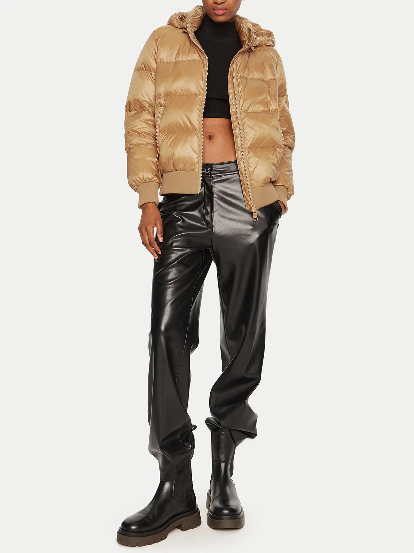 Куртки и дубленки Armani Exchange модель XW000228-AF10860-U6164 Куртки и дубленки Armani Exchange модель XW000228-AF10860-U6164 Фото