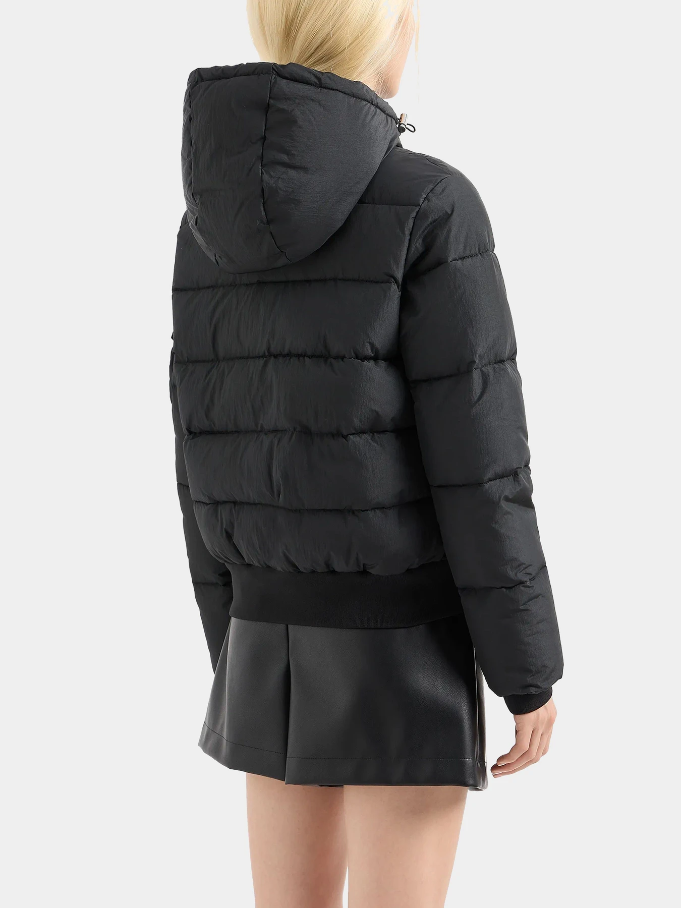 Куртки и дубленки Armani Exchange модель XW000033-AF10248-UC001 Куртки и дубленки Armani Exchange модель XW000033-AF10248-UC001 Фото