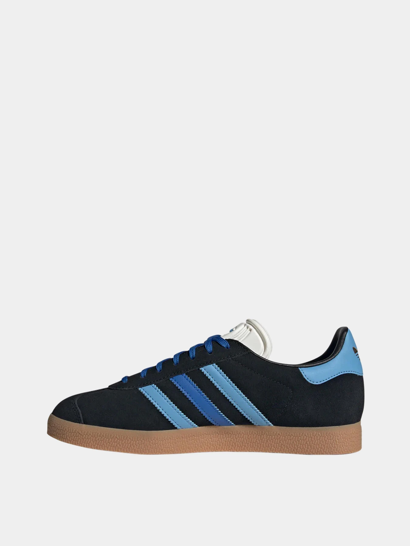 Кроссовки Adidas модель IE9124 Кроссовки Adidas модель IE9124 Фото