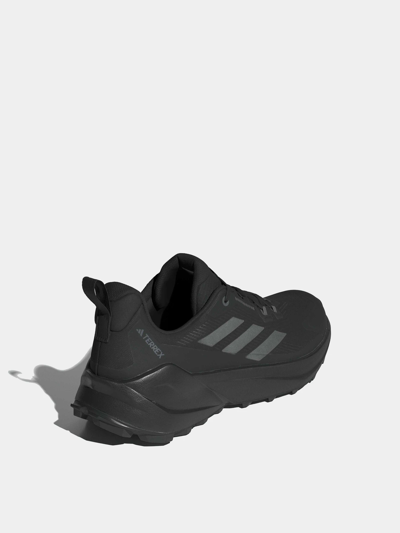 Кроссовки Adidas модель IE4842 Кроссовки Adidas модель IE4842 Фото
