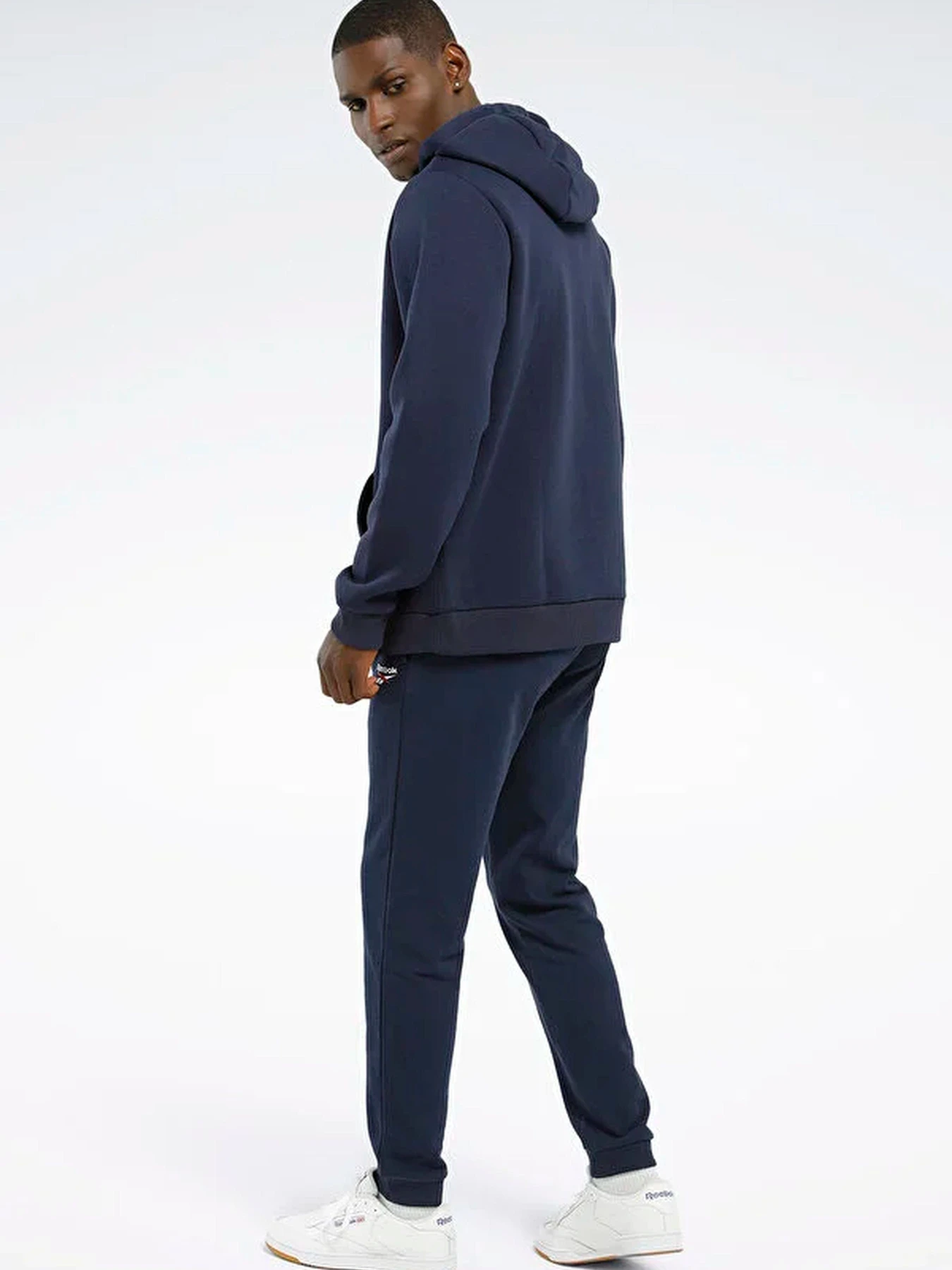 Худи и свитшоты Reebok модель H52220 Худи и свитшоты Reebok модель H52220 Фото