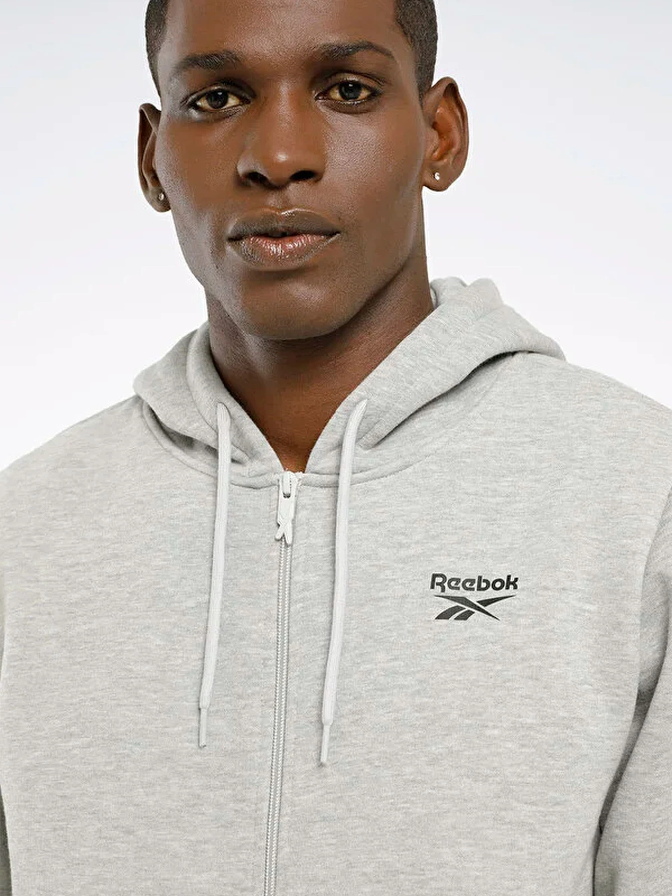 Худи и свитшоты Reebok модель IB3004 Худи и свитшоты Reebok модель IB3004 Фото