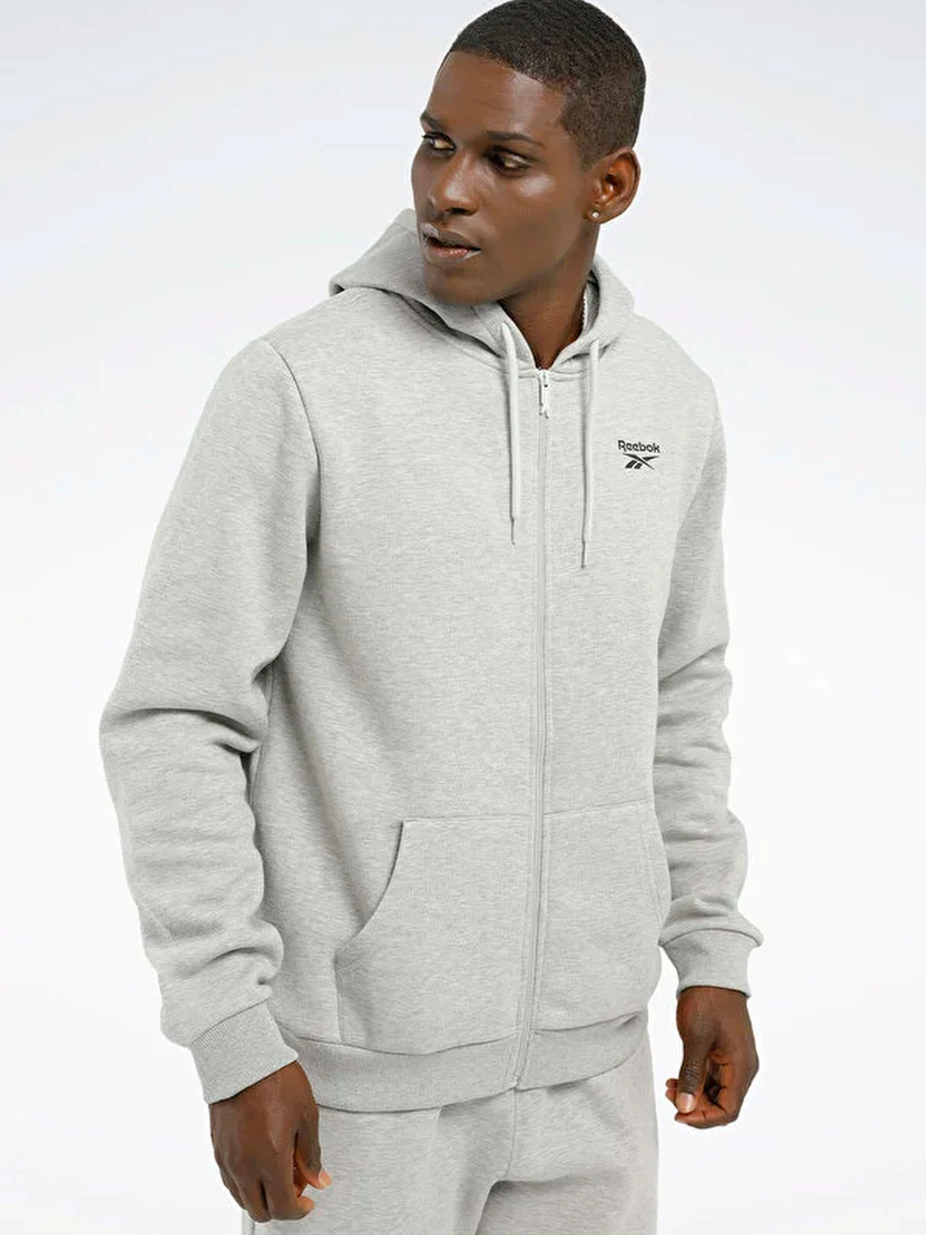Худи и свитшоты Reebok модель IB3004 Худи и свитшоты Reebok модель IB3004 Фото