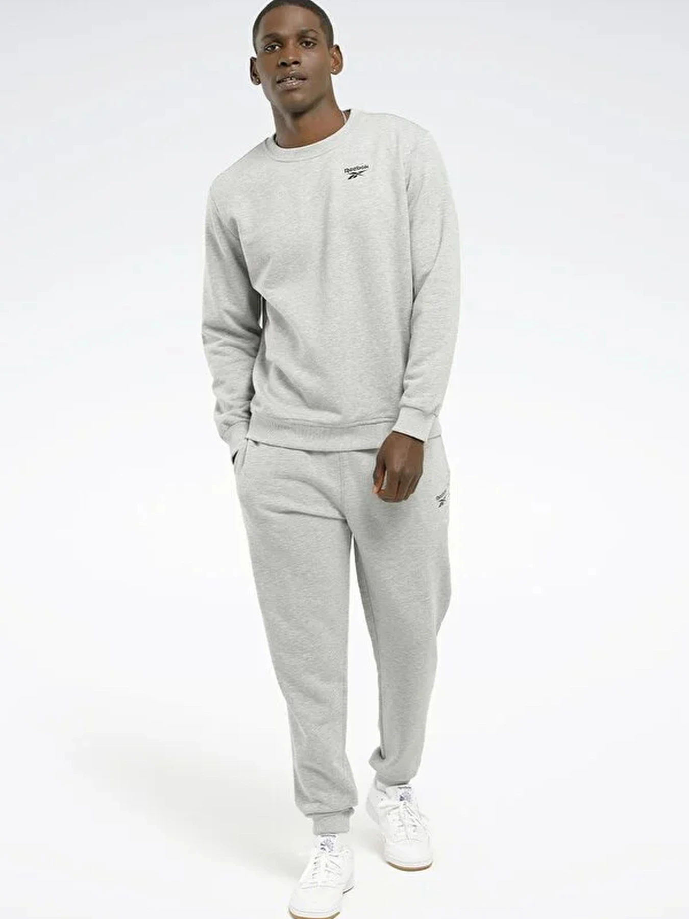 Брюки Reebok модель HZ8785 Брюки Reebok модель HZ8785 Фото