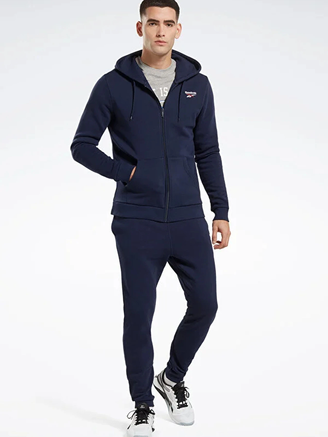 Брюки Reebok модель HZ8800 Брюки Reebok модель HZ8800 Фото