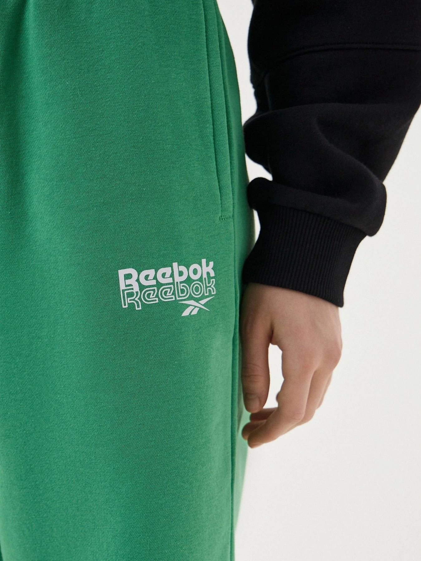 Брюки Reebok модель IU3550 Брюки Reebok модель IU3550 Фото