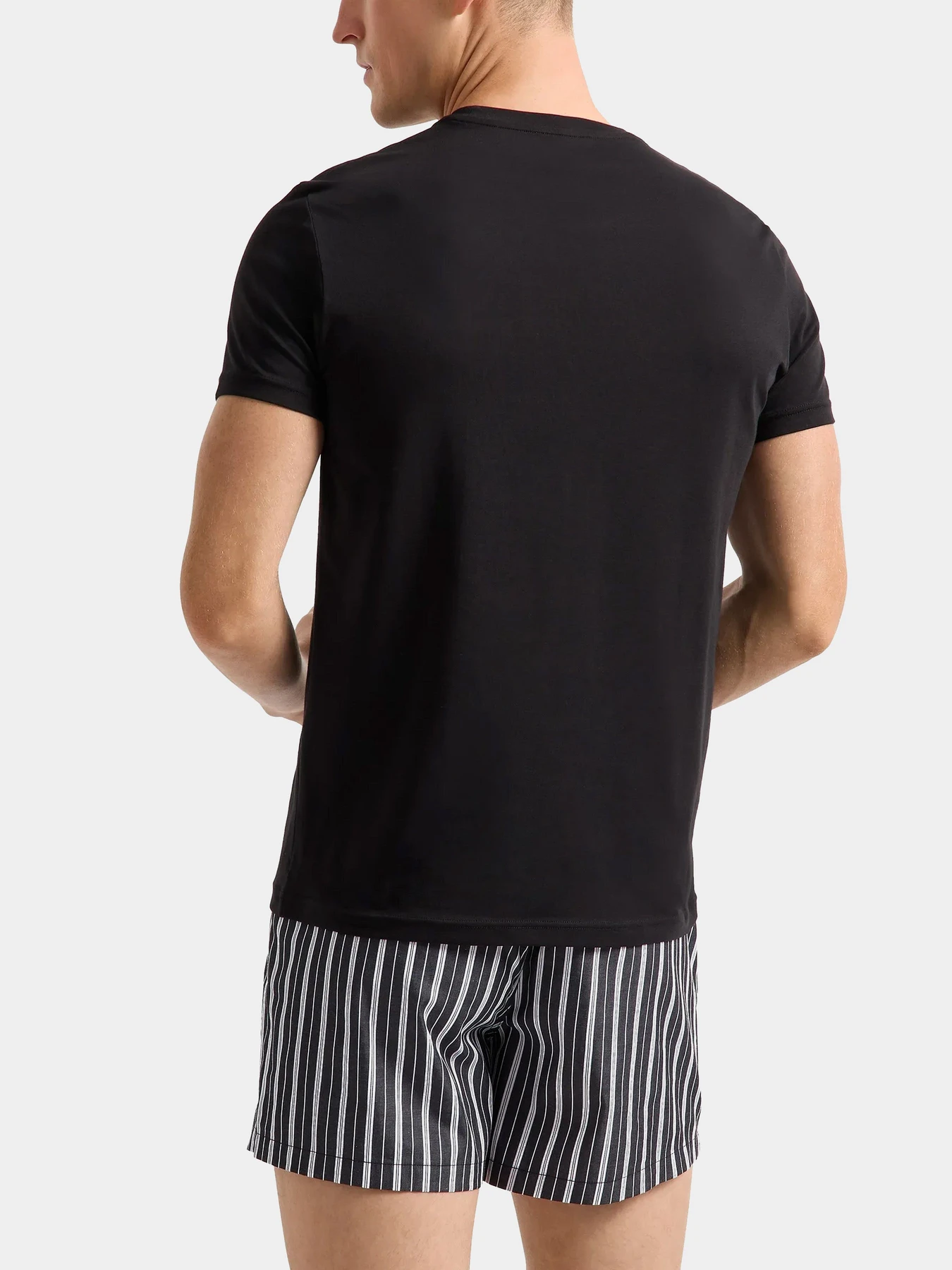 Футболки и поло Emporio Armani модель 111267-4F720-10320 Футболки и поло Emporio Armani модель 111267-4F720-10320 Фото