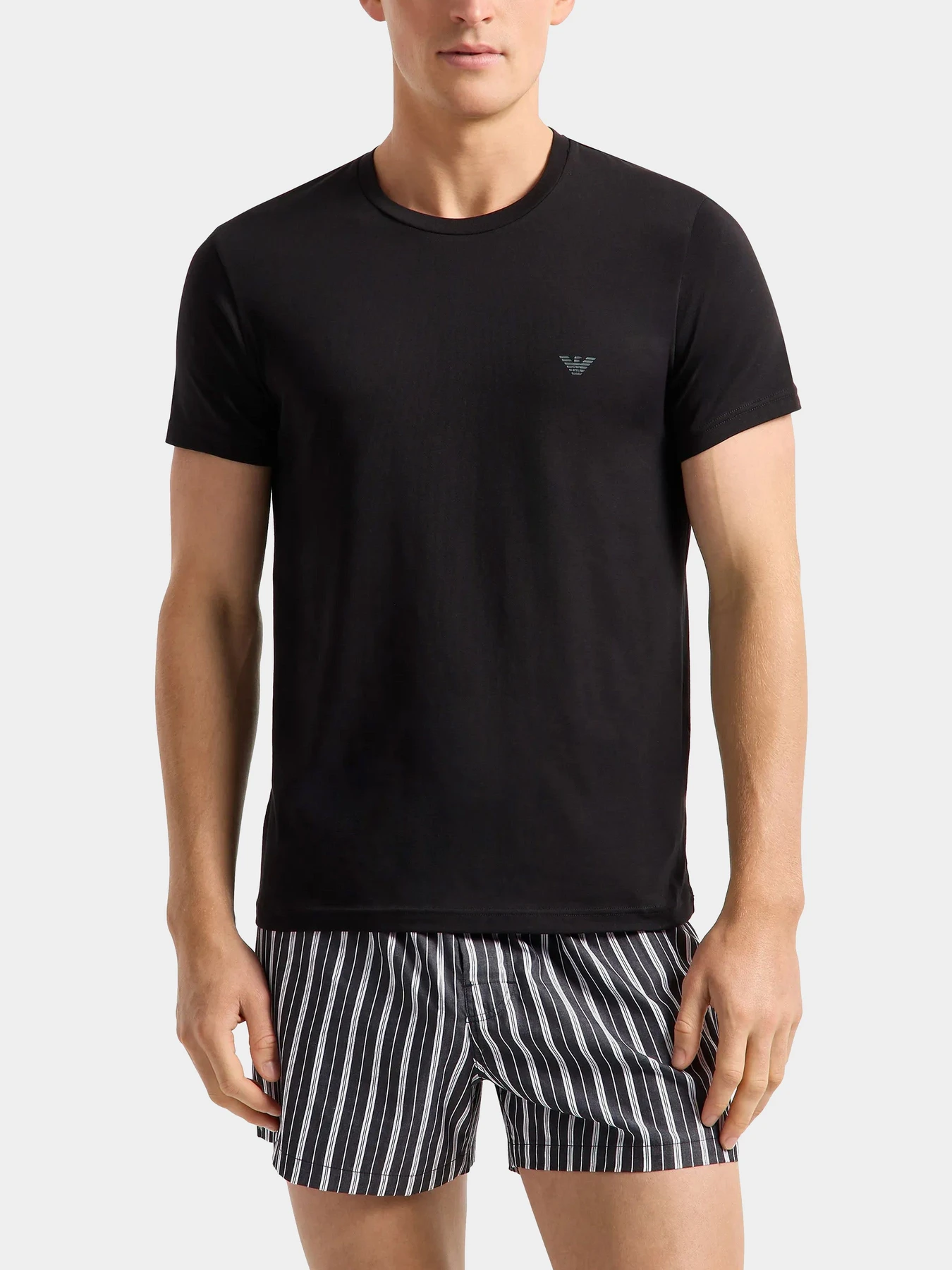 Футболки и поло Emporio Armani модель 111267-4F720-10320 Футболки и поло Emporio Armani модель 111267-4F720-10320 Фото
