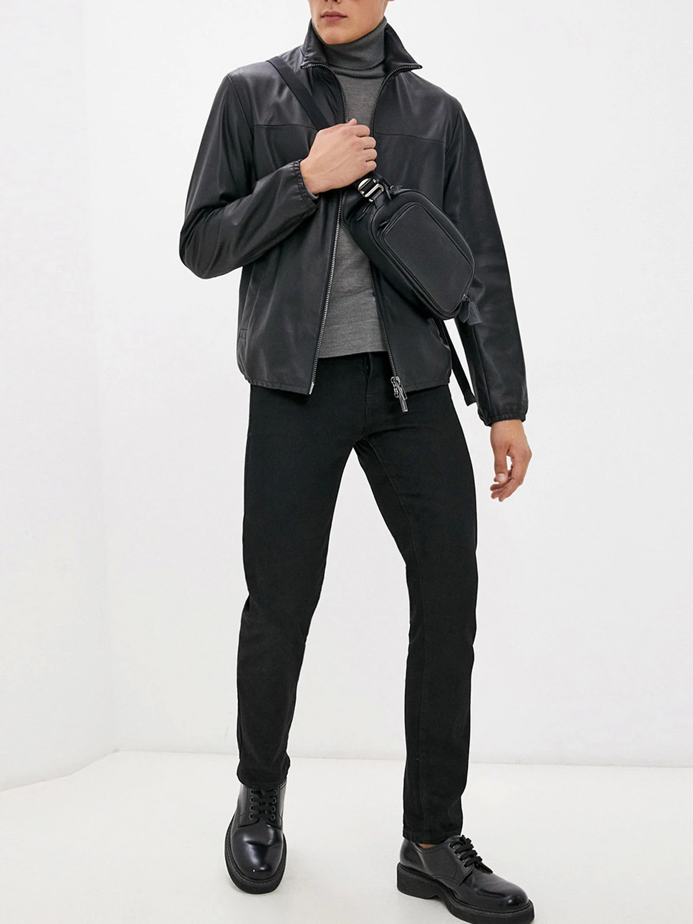 Куртки и дубленки Emporio Armani модель 01R55P-01P54-999 Фото