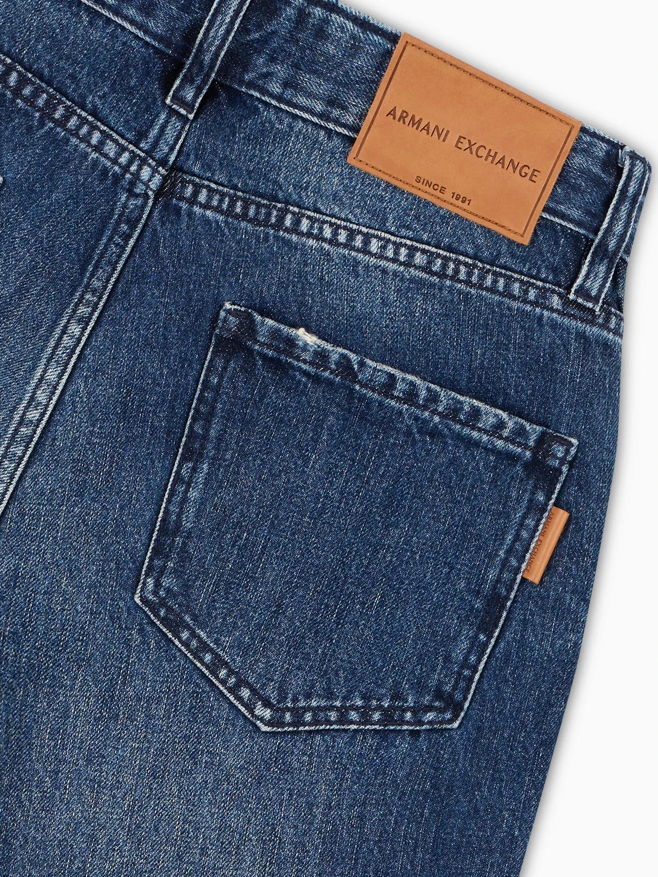 Джинсы Armani Exchange модель 6DYJ16-Y19HZ-05EJ Джинсы Armani Exchange модель 6DYJ16-Y19HZ-05EJ Фото