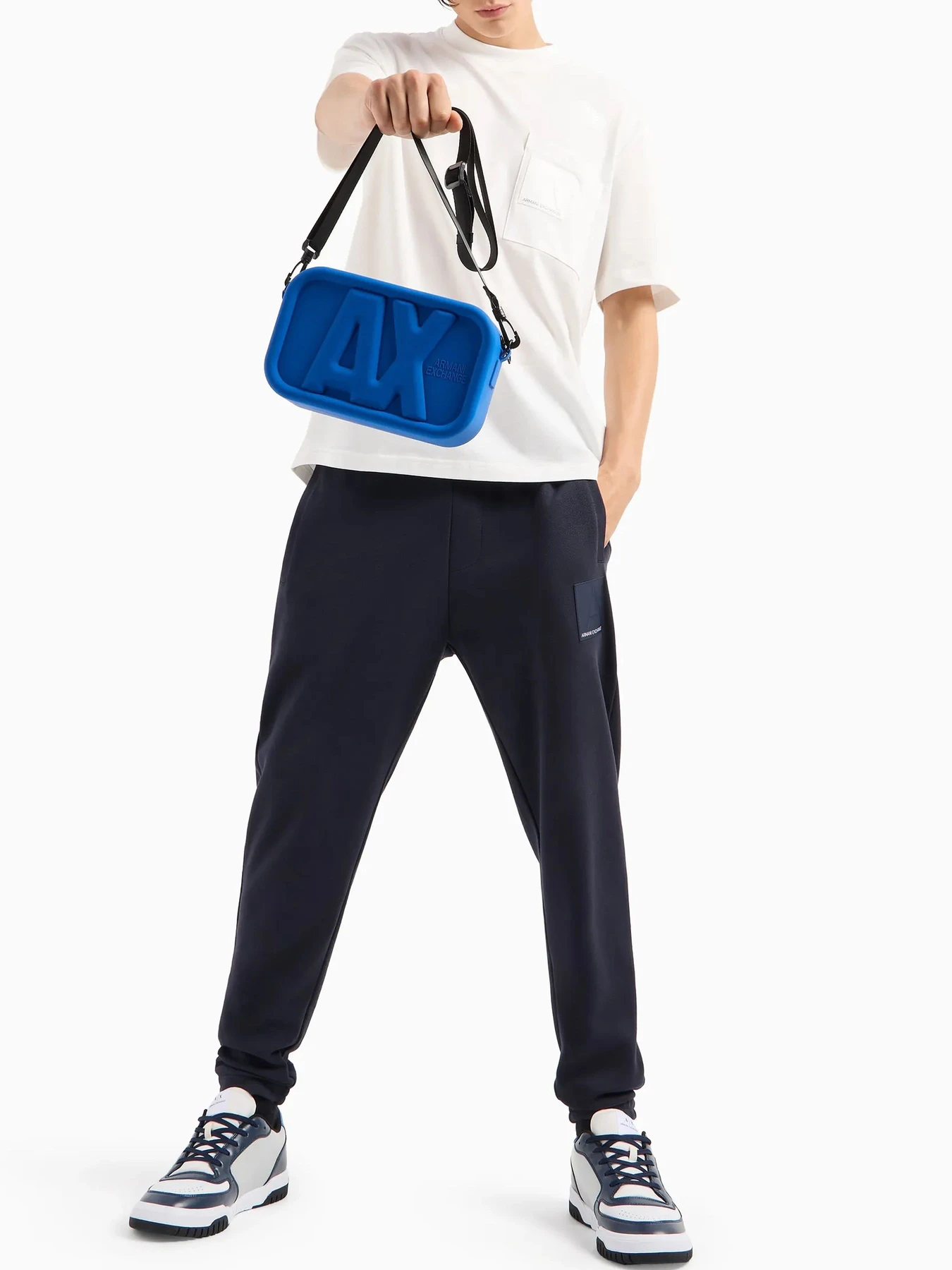 Футболки и поло Armani Exchange модель 6DZMJC-ZJXHZ-1116 Футболки и поло Armani Exchange модель 6DZMJC-ZJXHZ-1116 Фото