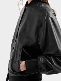 Куртки и дубленки Emporio Armani модель EW000328-AF10914-UC001 Фото
