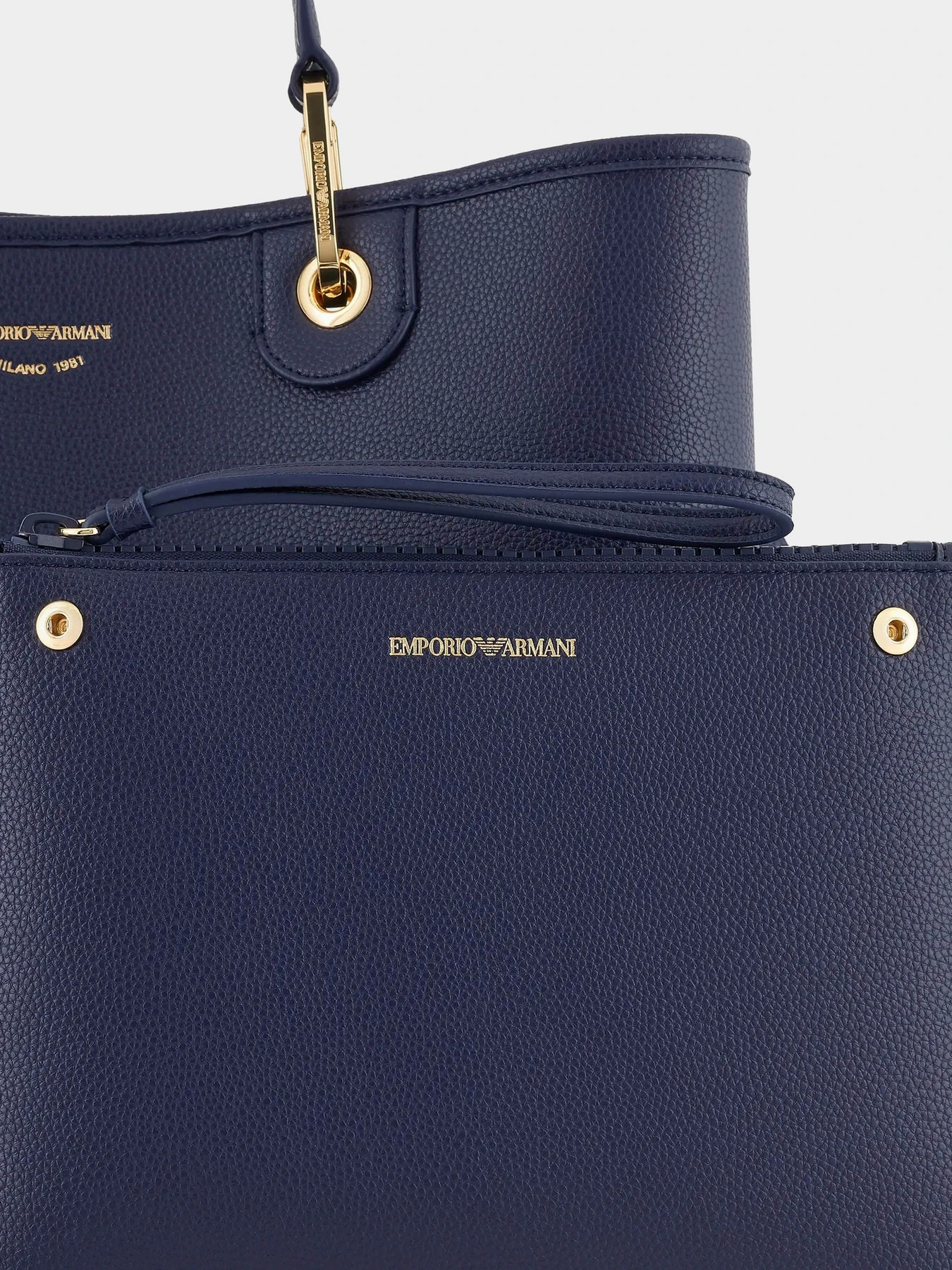 Сумки Emporio Armani модель EW000360-AF12036-MB051 Сумки Emporio Armani модель EW000360-AF12036-MB051 Фото