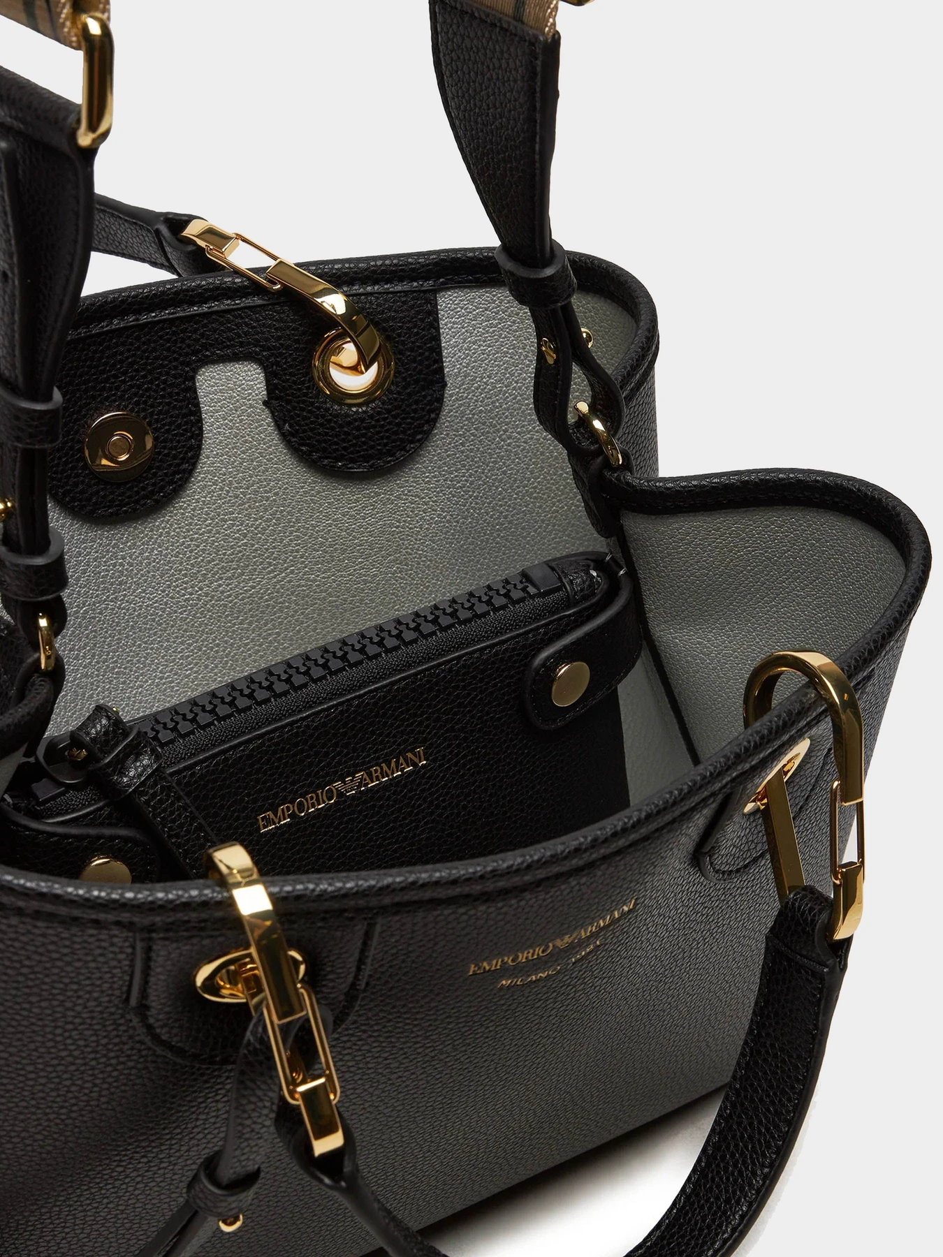 Сумки Emporio Armani модель EW000361-AF12103-MC032 Фото