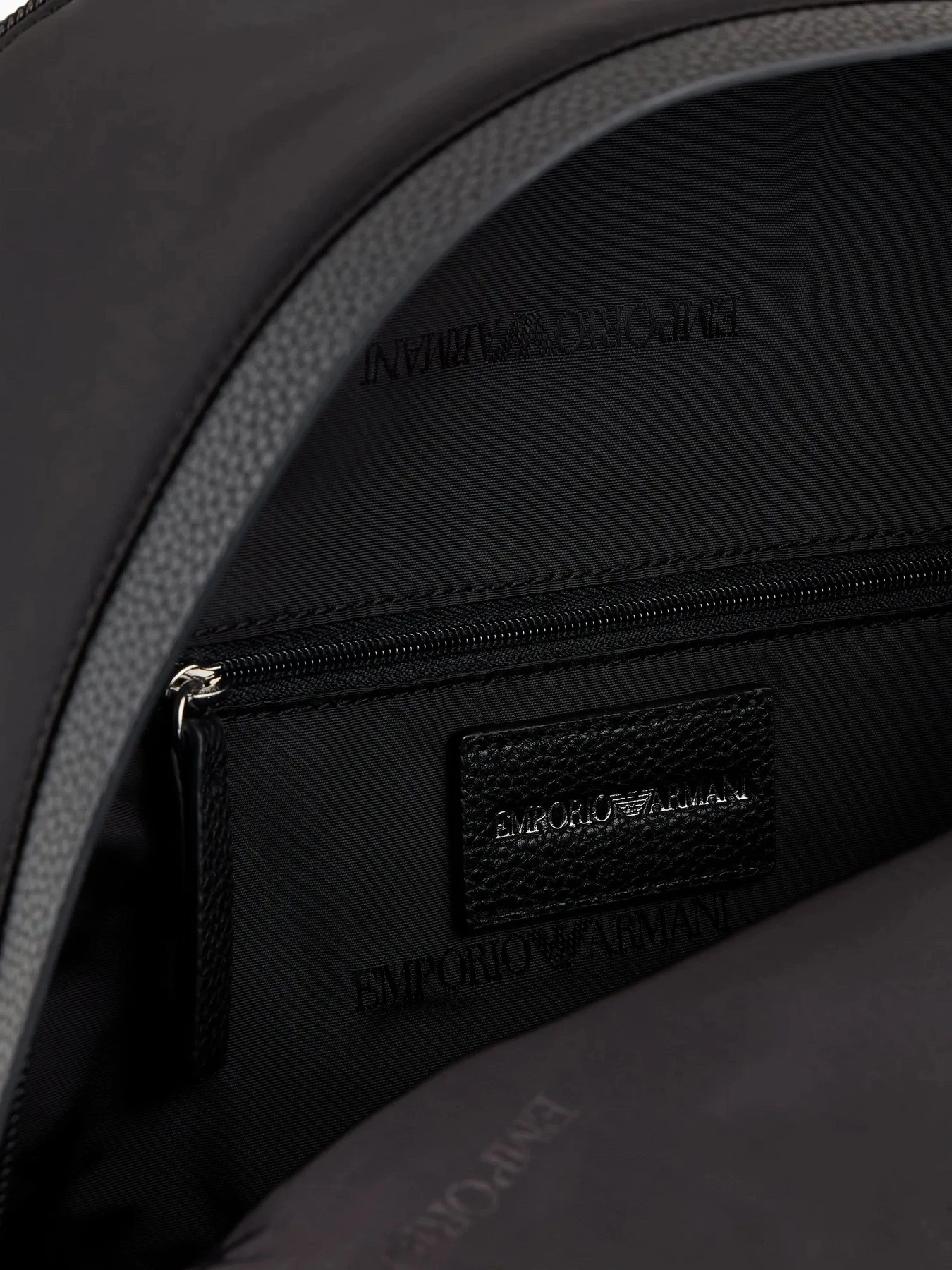 Рюкзаки Emporio Armani модель Y3L111-YWS1E-80001 Фото