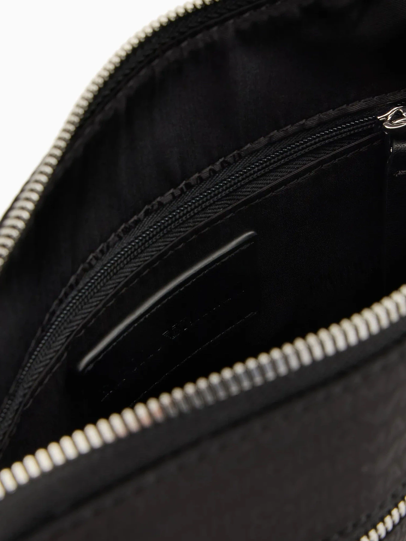 Сумки Emporio Armani модель Y4M425-YQ76E-81073 Сумки Emporio Armani модель Y4M425-YQ76E-81073 Фото