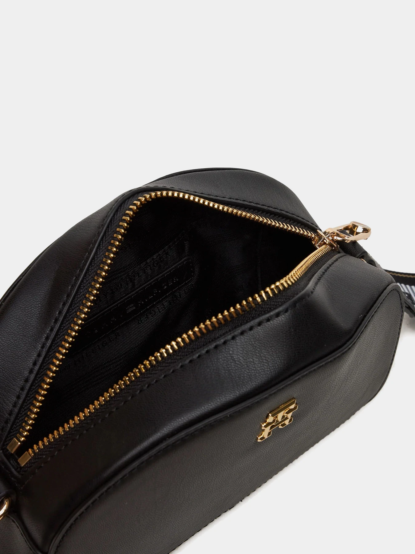 Сумки Tommy Hilfiger модель AW0AW16679-BDS Фото