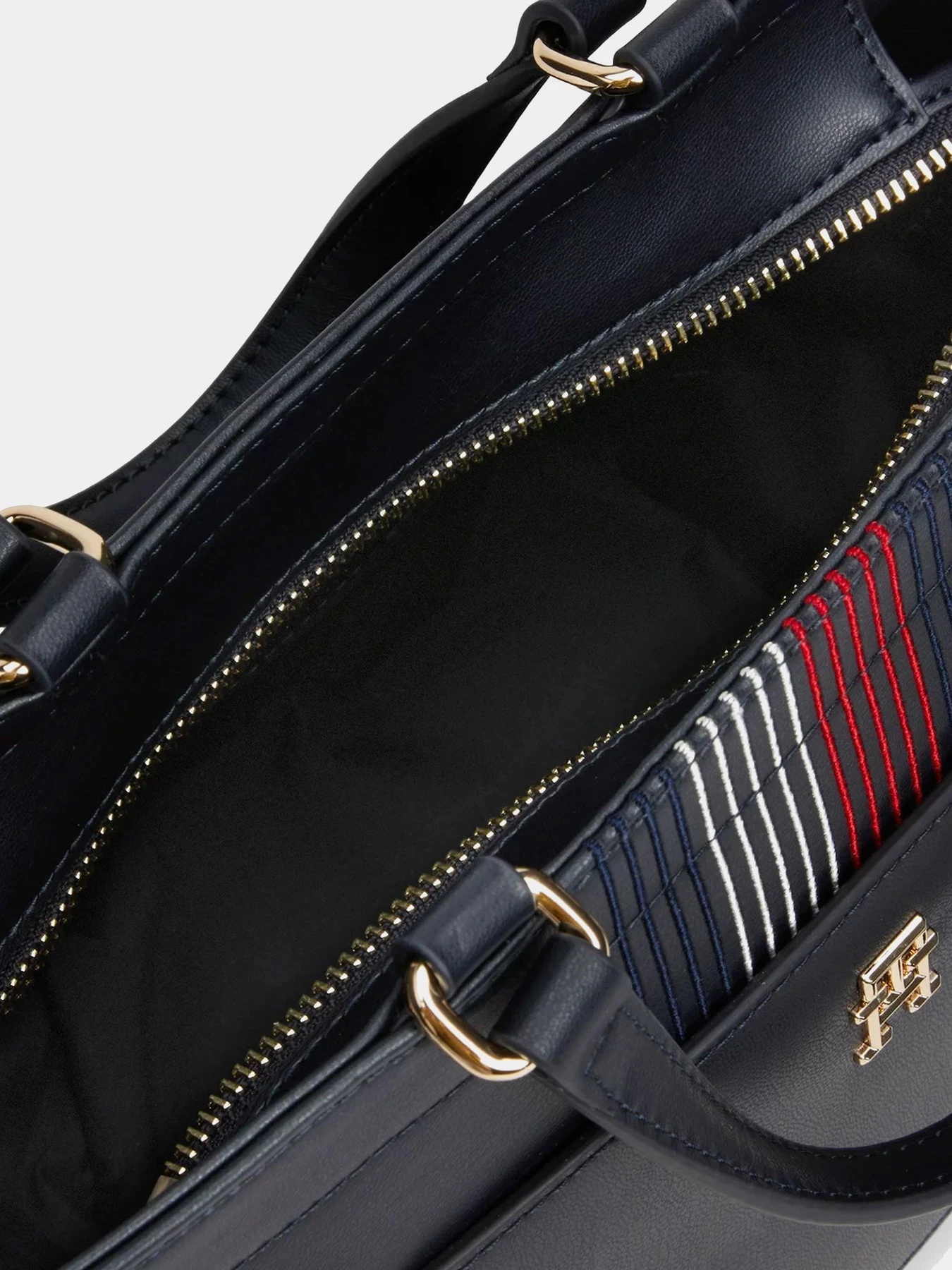 Сумки Tommy Hilfiger модель AW0AW16708-DW6 Сумки Tommy Hilfiger модель AW0AW16708-DW6 Фото