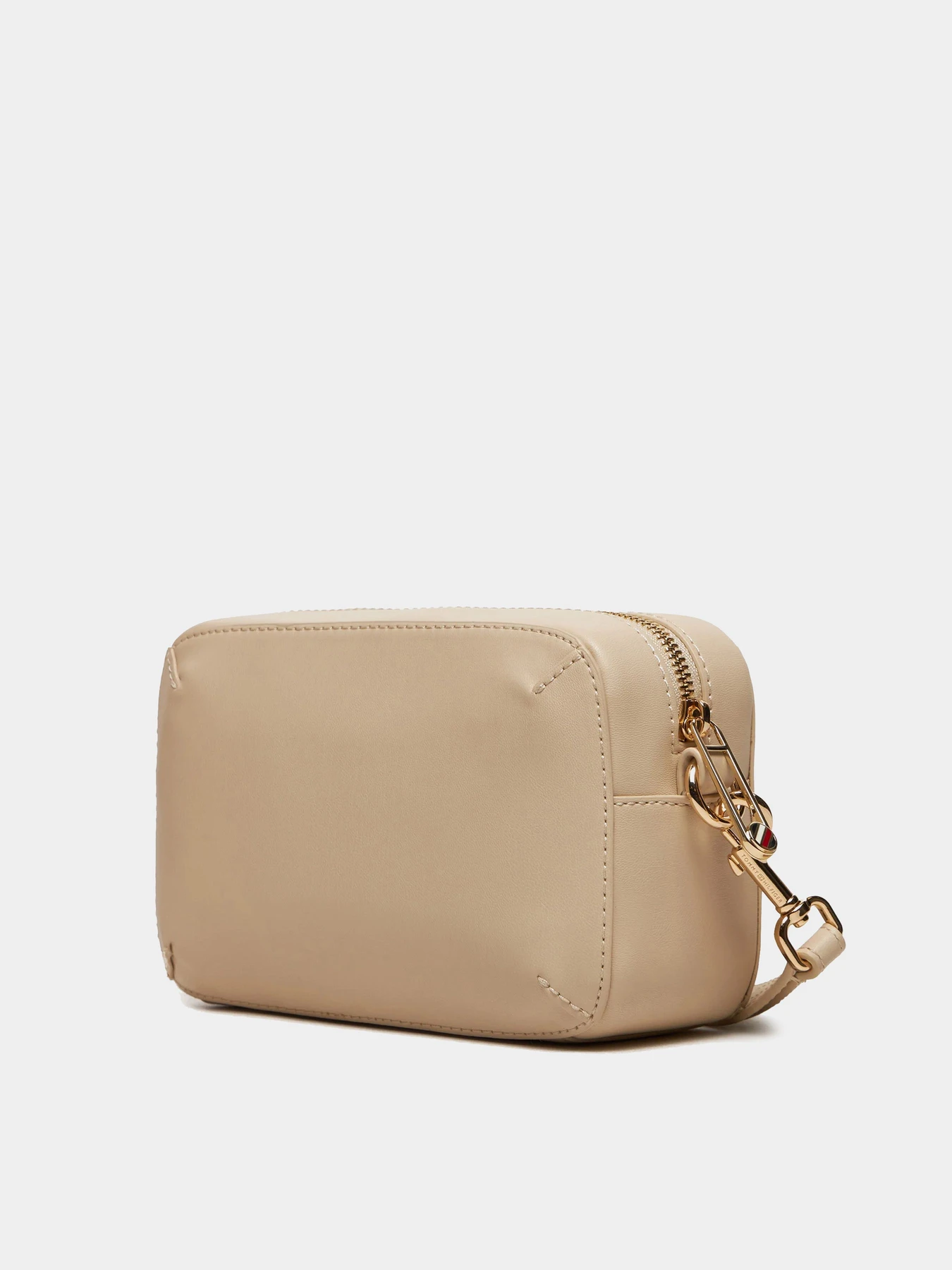 Сумки Tommy Hilfiger модель AW0AW16689-ACI Сумки Tommy Hilfiger модель AW0AW16689-ACI Фото