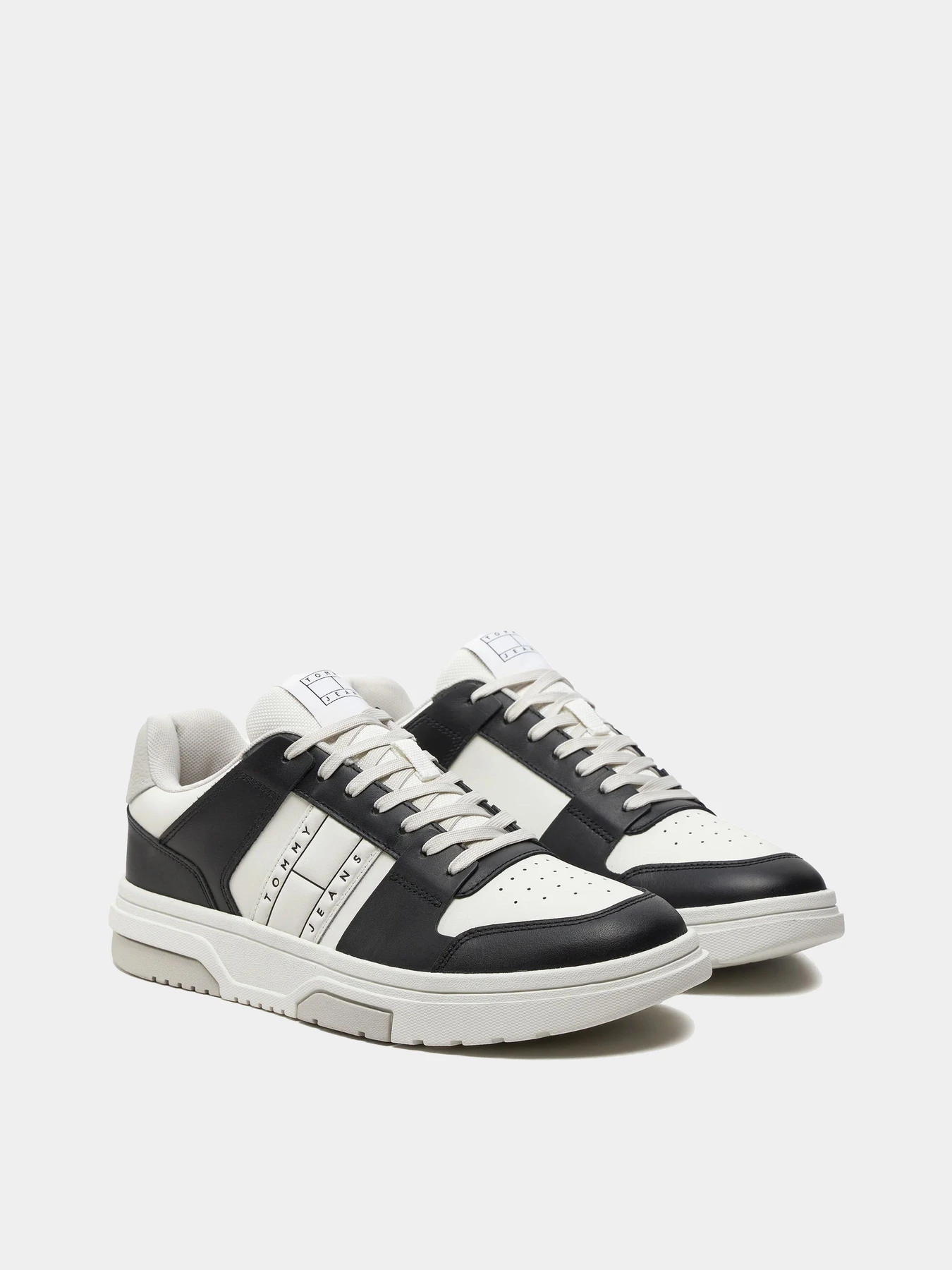 Кроссовки Tommy Hilfiger модель EM0EM01429-BDS Кроссовки Tommy Hilfiger модель EM0EM01429-BDS Фото