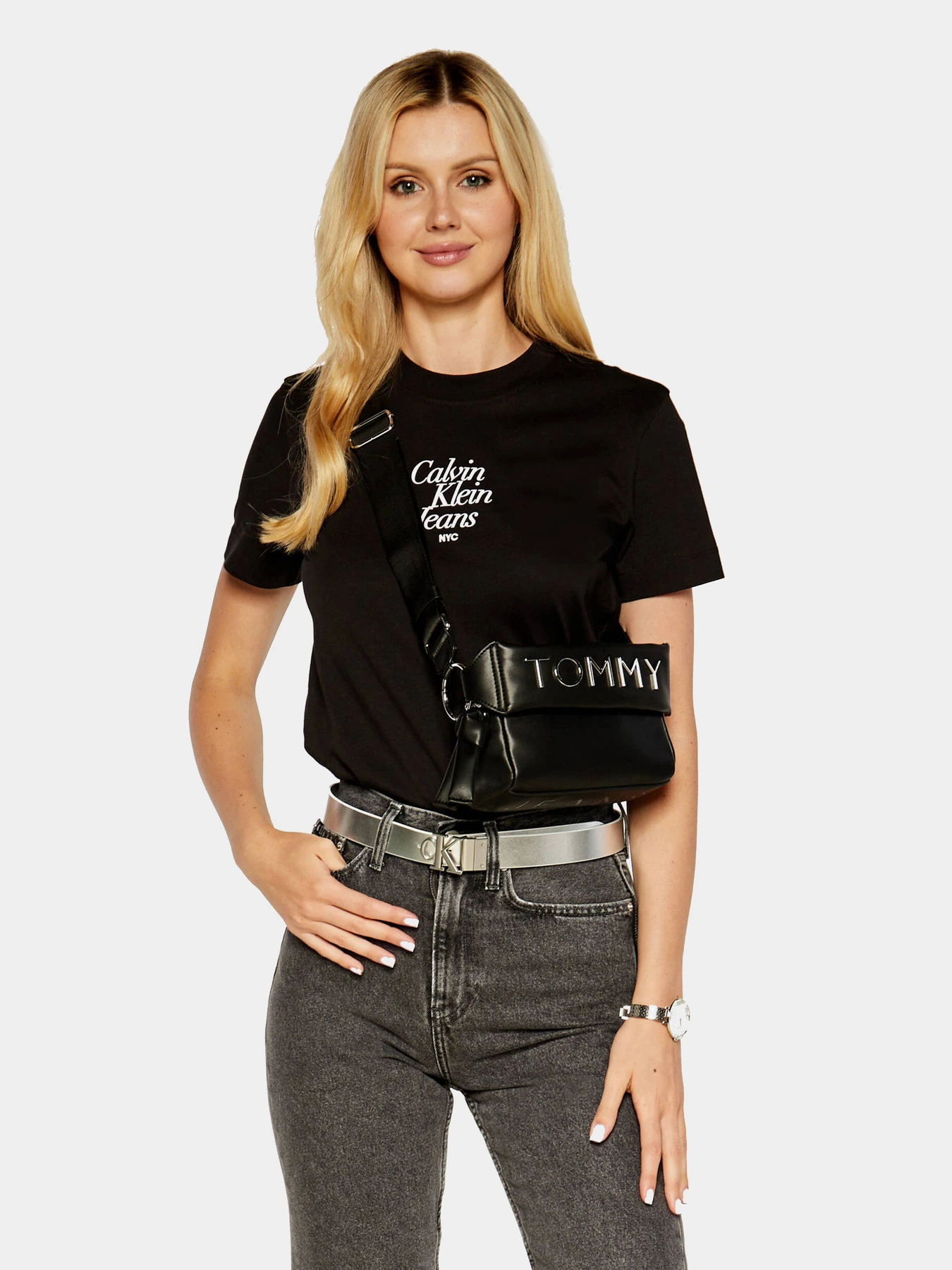 Сумки Tommy Hilfiger модель AW0AW16262-BDS Сумки Tommy Hilfiger модель AW0AW16262-BDS Фото