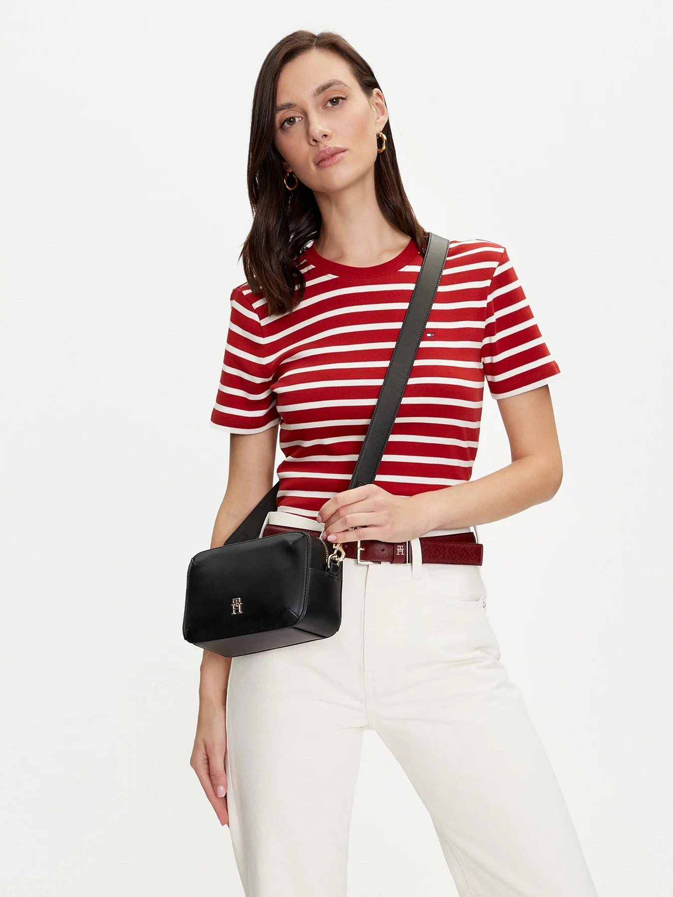 Сумки Tommy Hilfiger модель AW0AW16689-BDS Сумки Tommy Hilfiger модель AW0AW16689-BDS Фото