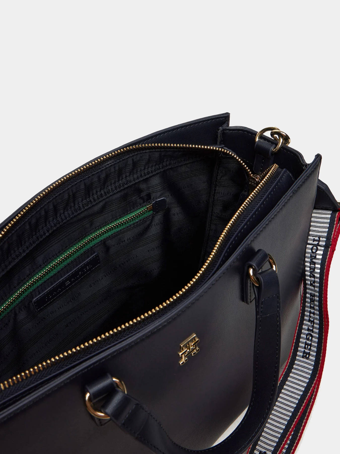 Сумки Tommy Hilfiger модель AW0AW16684-DW6 Сумки Tommy Hilfiger модель AW0AW16684-DW6 Фото